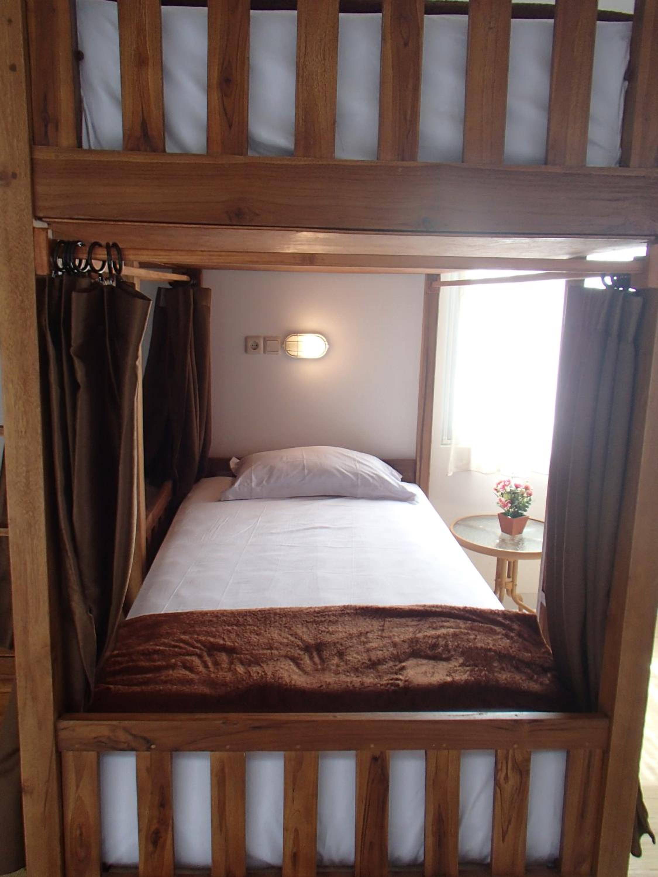 Askara Guest House & Hostel
