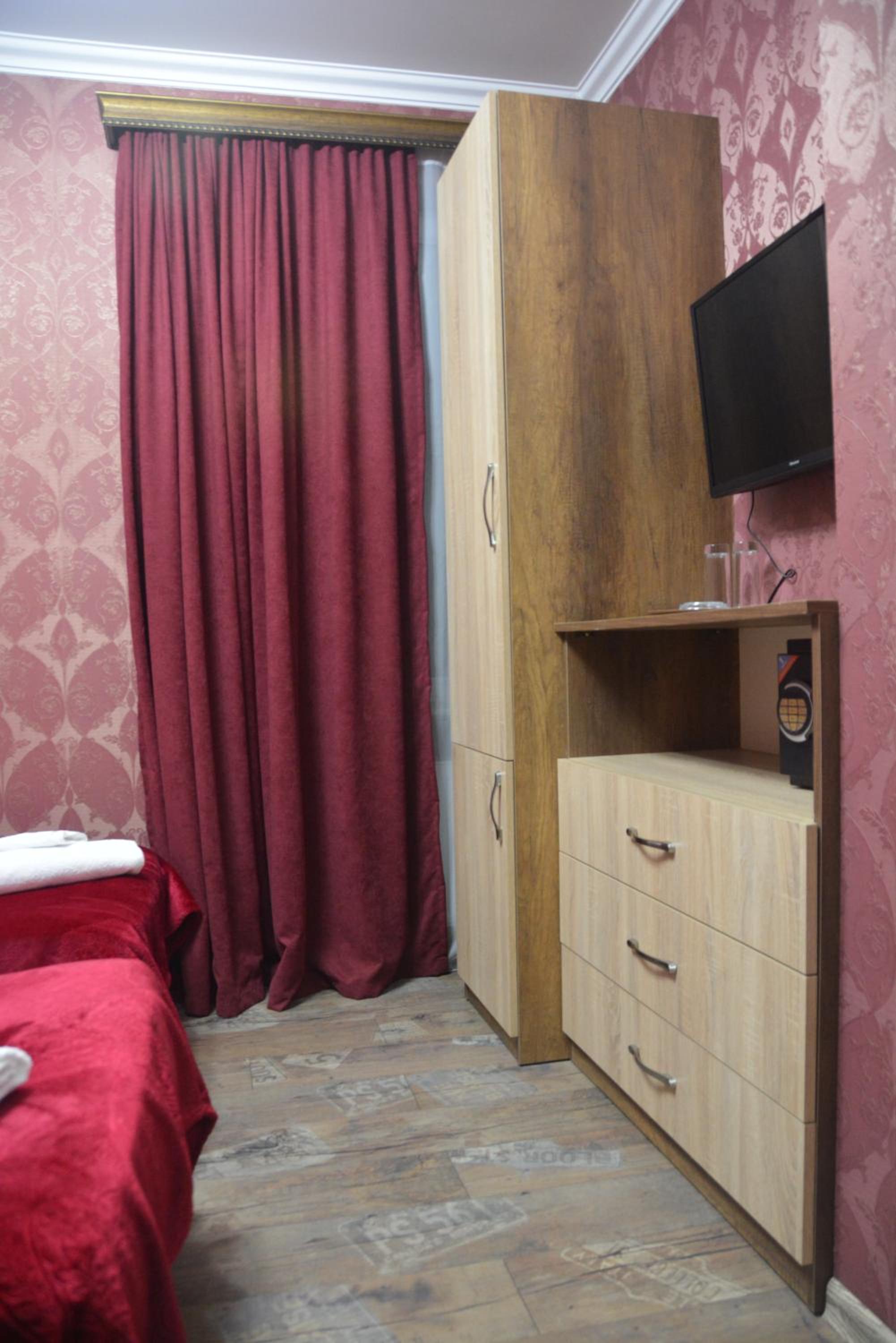 City Hotel