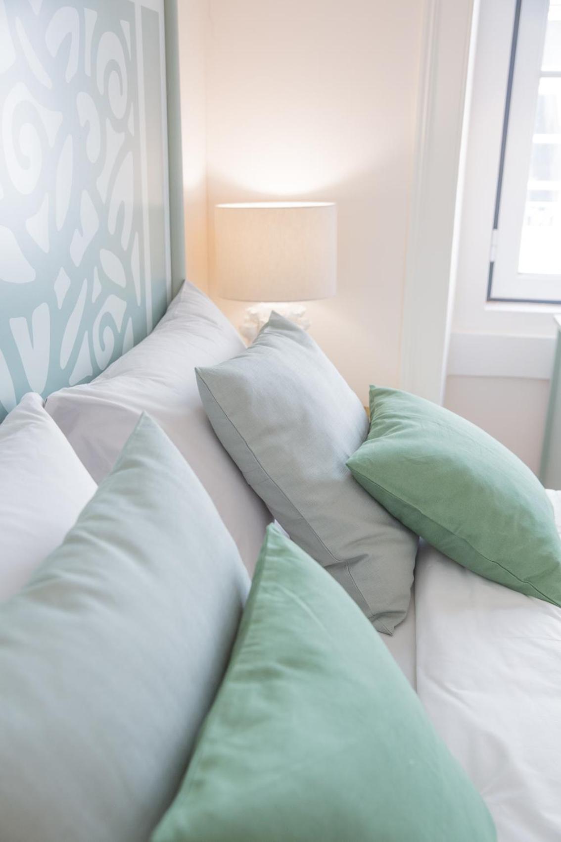 Rent4Rest - Lisbon Downtown Designer's Apartment