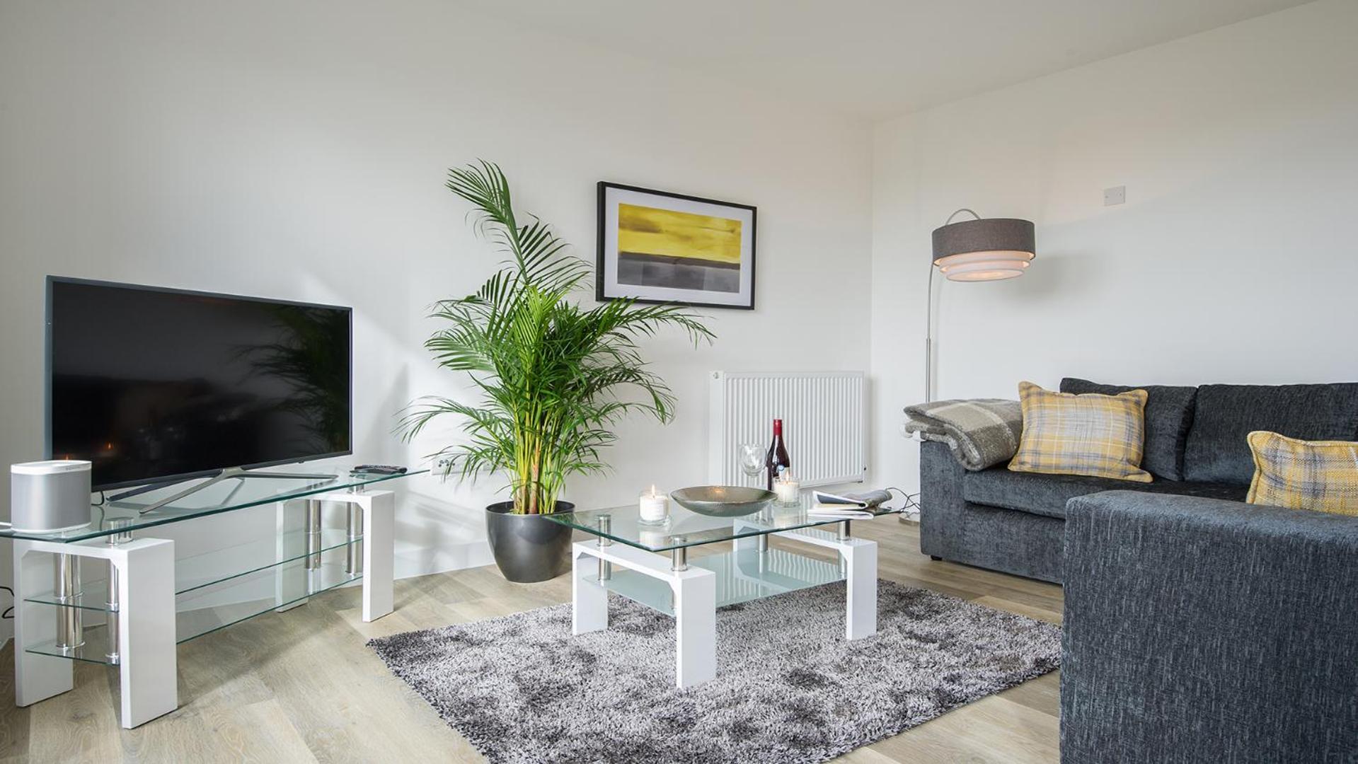 Tailored Stays - De Havilland House