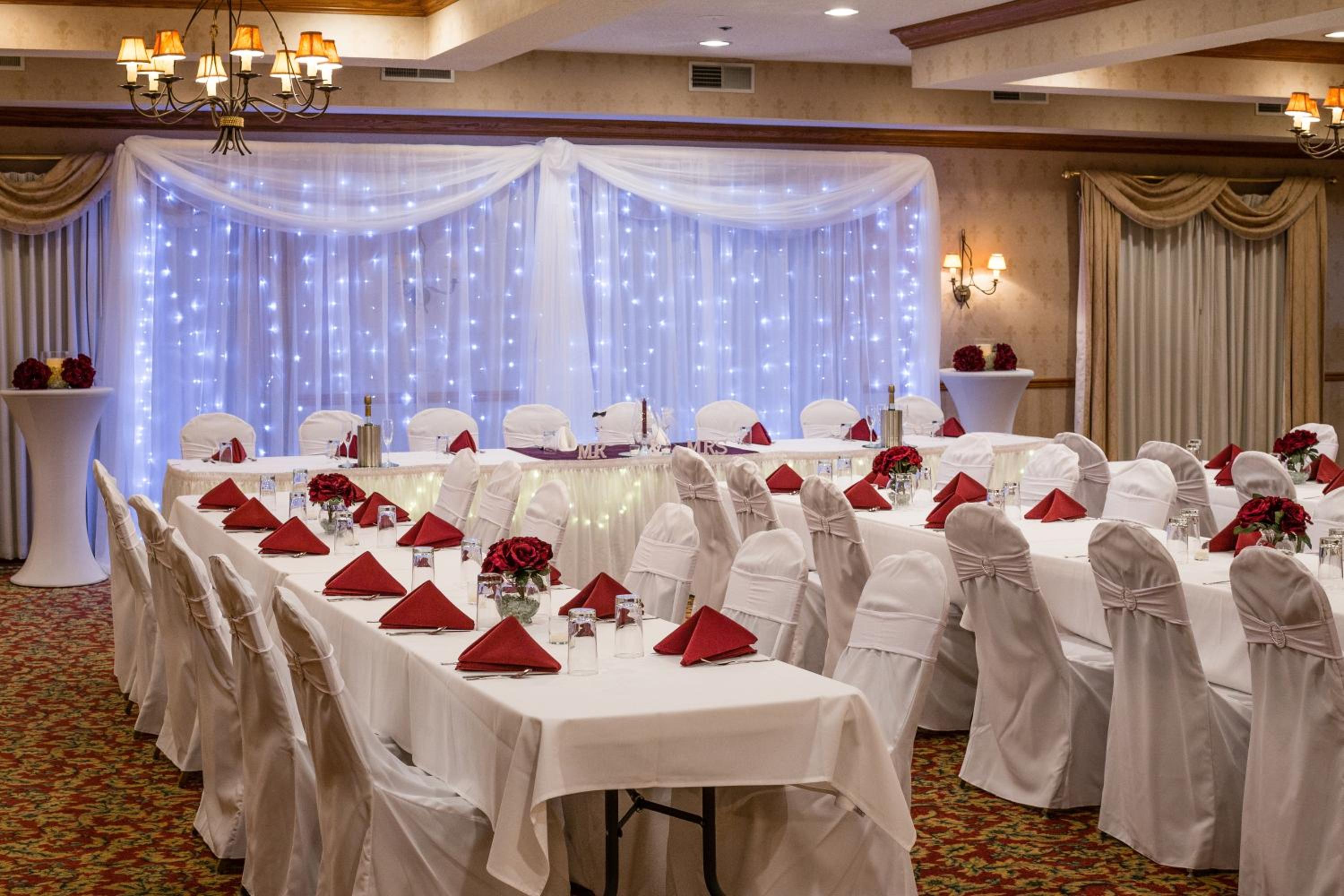 Coshocton Village Inn Suites - Property Image 3
