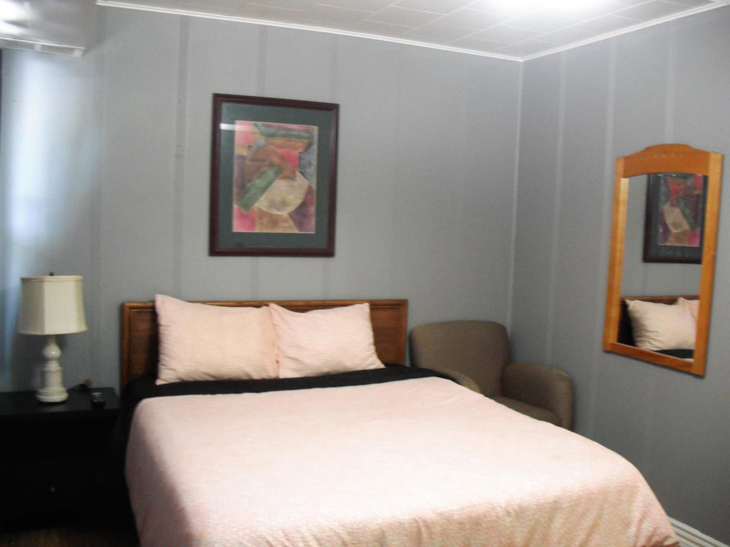 Woodstock Vacations - Eastwood Motel - Property Image 2