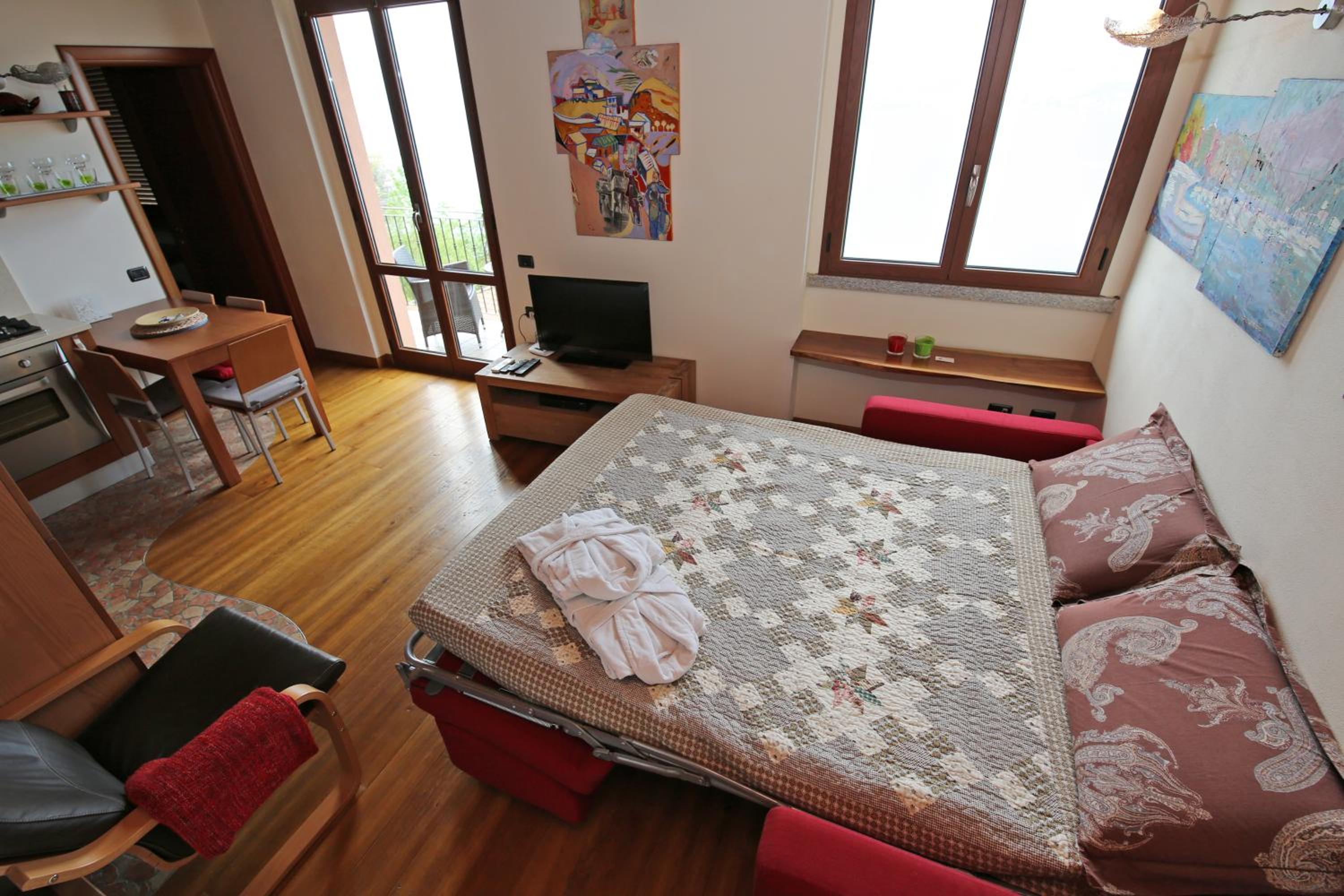 Photo 23