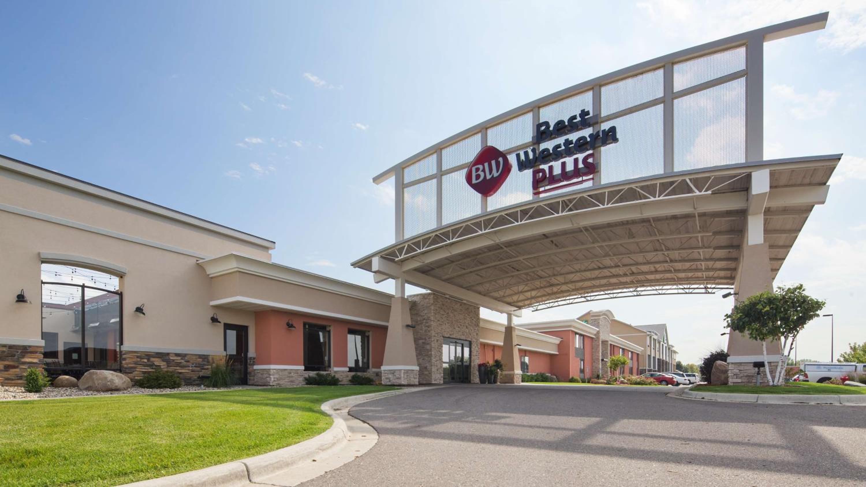 Hotel Best Western Plus Willmar - Image 1
