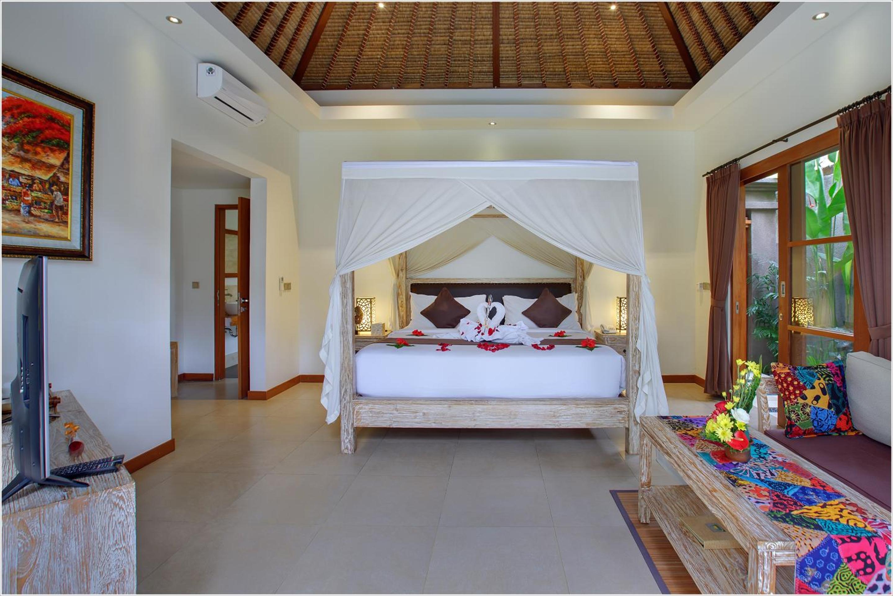 Anusara Luxury Villas