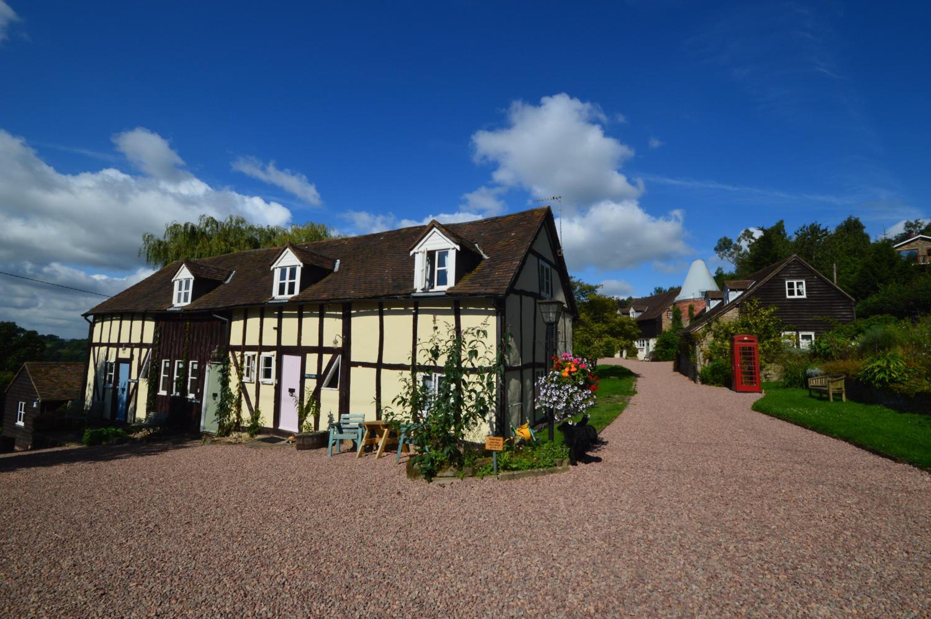Whitewells Farm Cottages - 7 exceptionally well appointed pet friendly barn conversions set in 10 acres of gardens, fields and woodland suitable from 2 to 