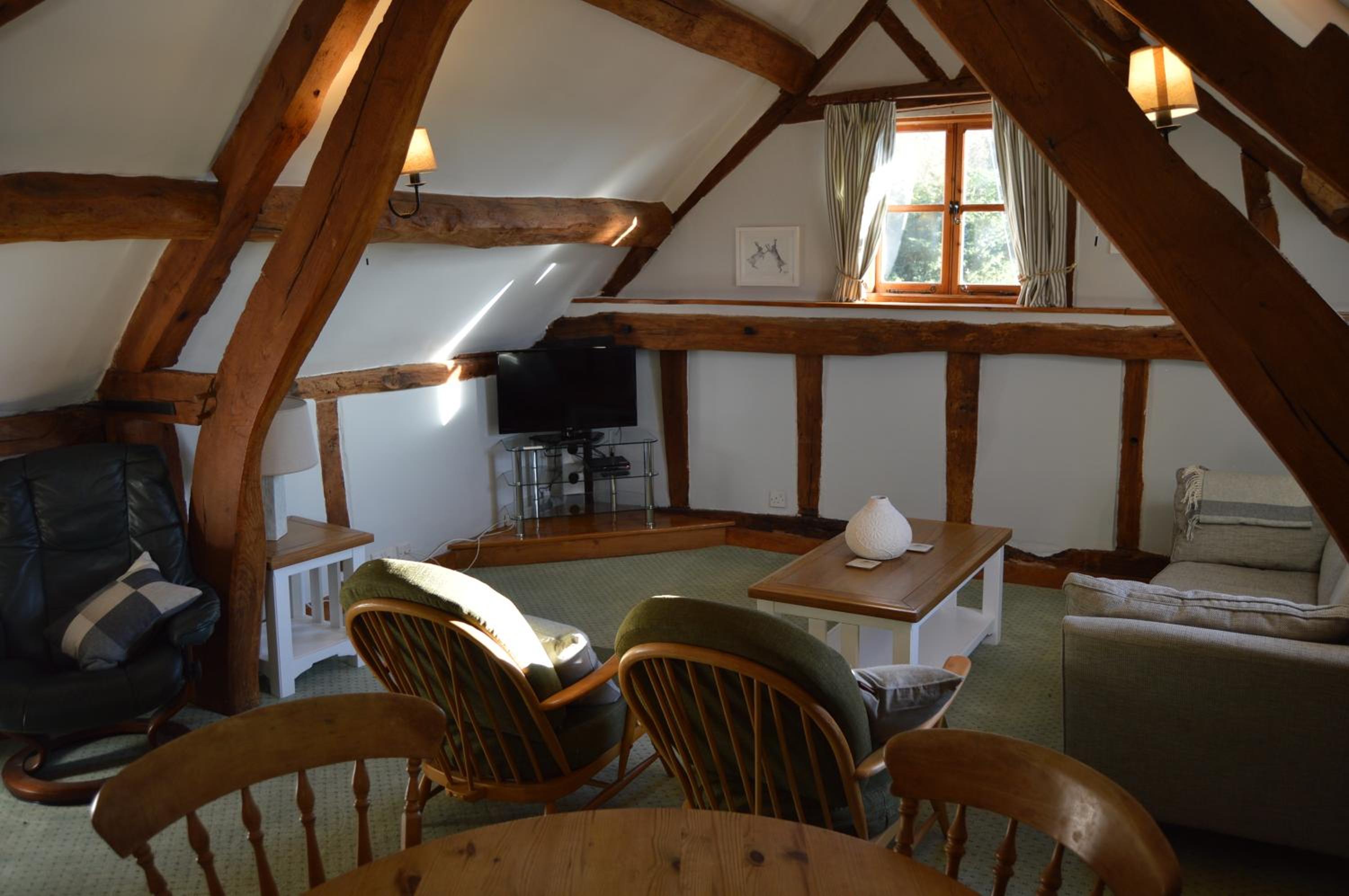 Whitewells Farm Cottages - 7 exceptionally well appointed pet friendly barn conversions set in 10 acres of gardens, fields and woodland suitable from 2 to 