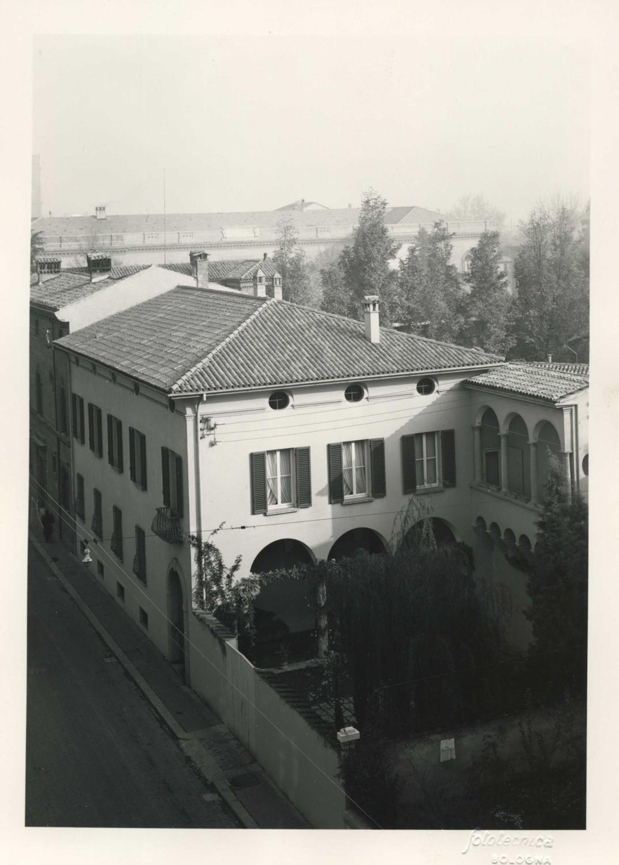 Photo 10
