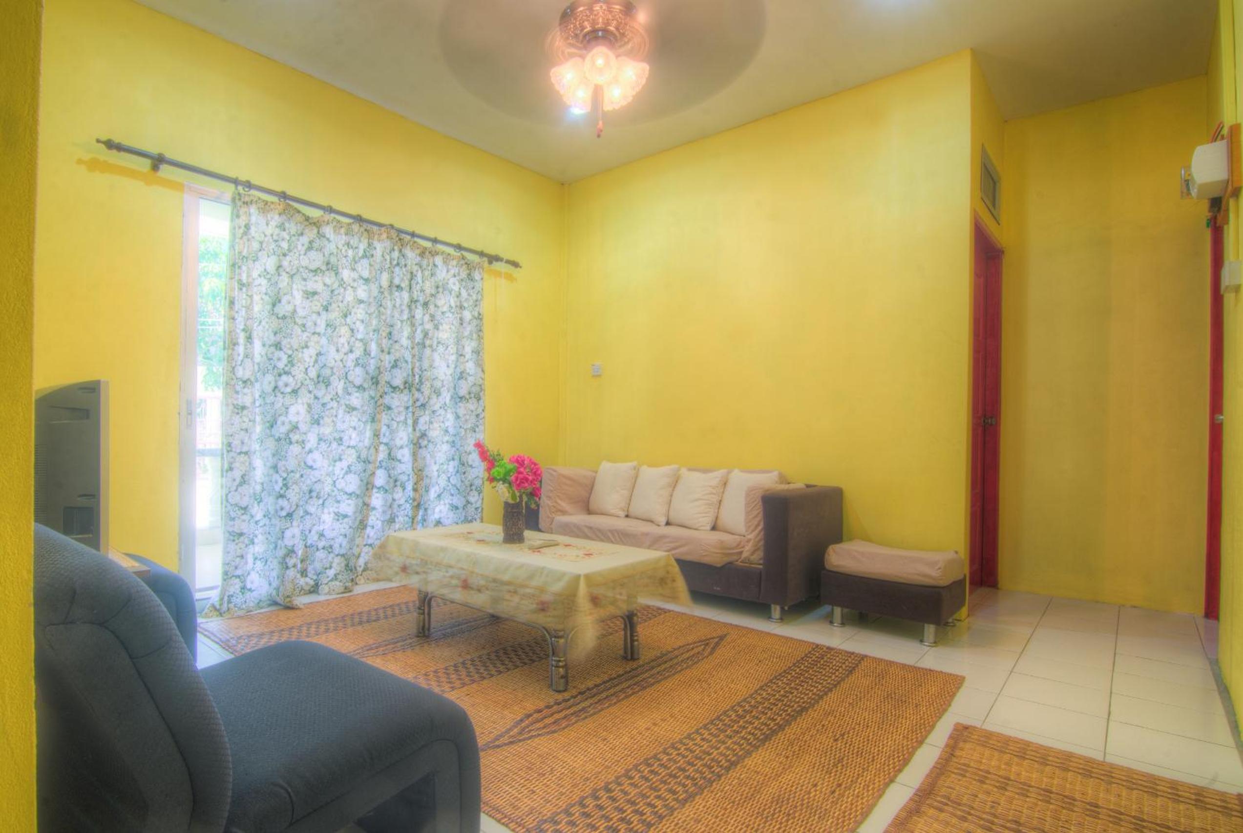Budget Umi Homestay Kuching photo 1