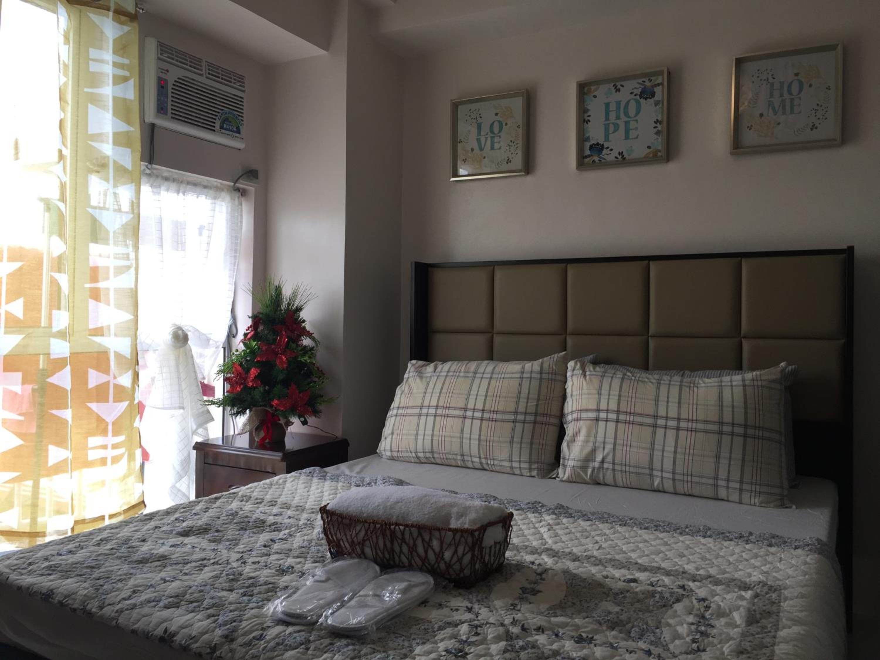 Blissful Hill Tagaytay Condotel with Netflix