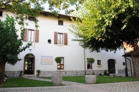 Casa Pellis view 3
