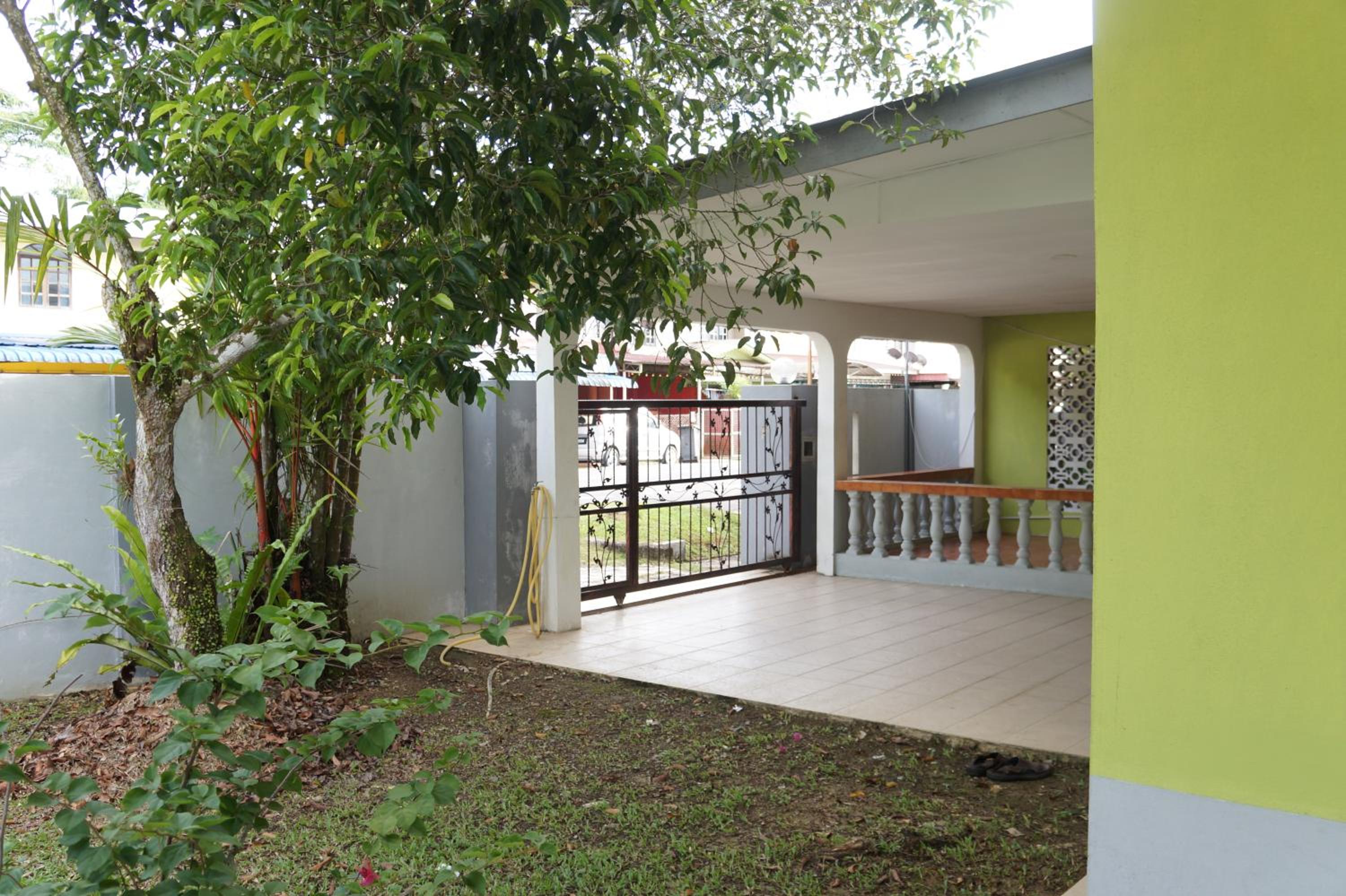 Budget Umi Homestay Kuching photo 7
