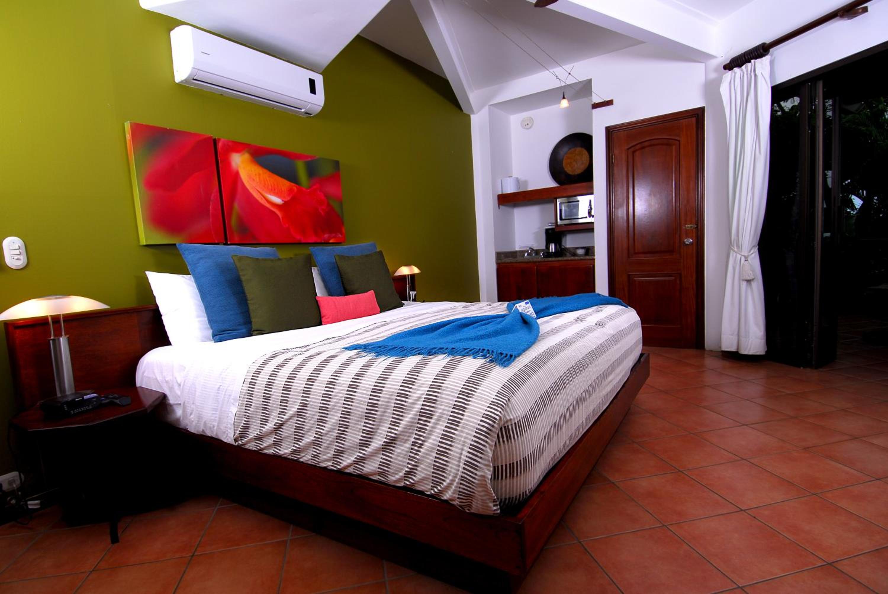 Tulemar Resort