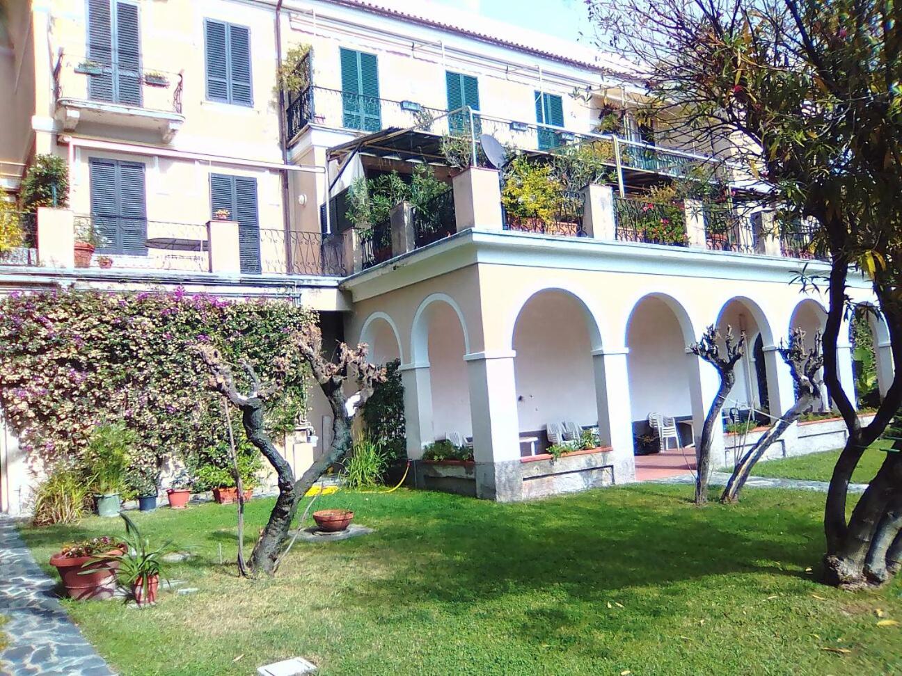 Lorenzo Apartment en Levanto