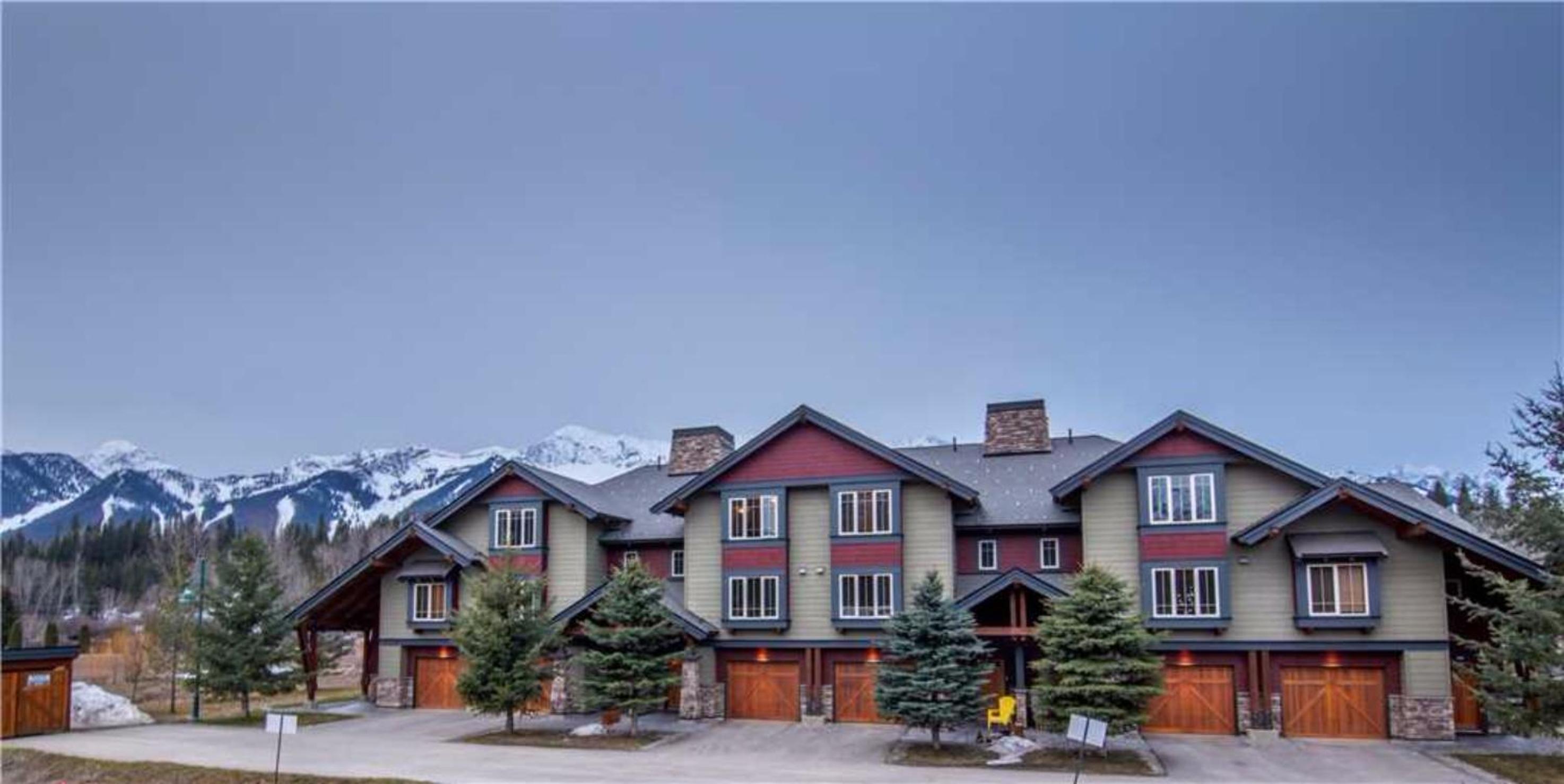 Fernie Vacations - Pinnacle Ridge Chalets by Fernie Lodging Co - Property Image 1