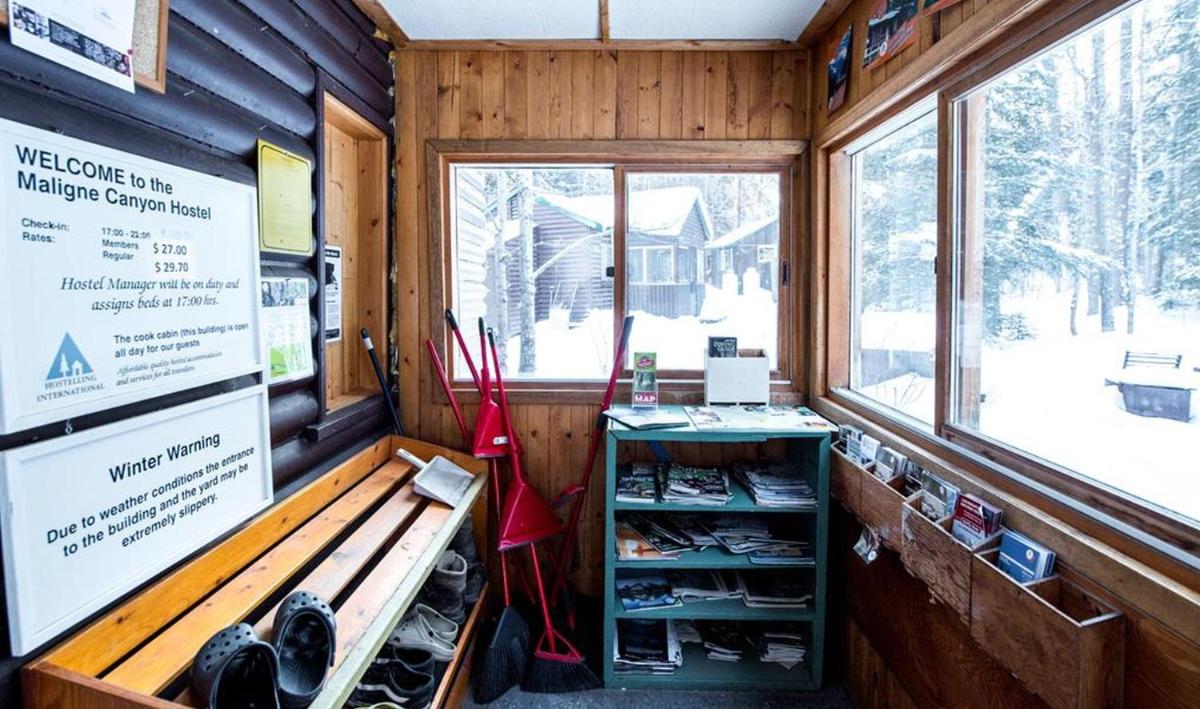 HI Maligne Canyon - Hostel