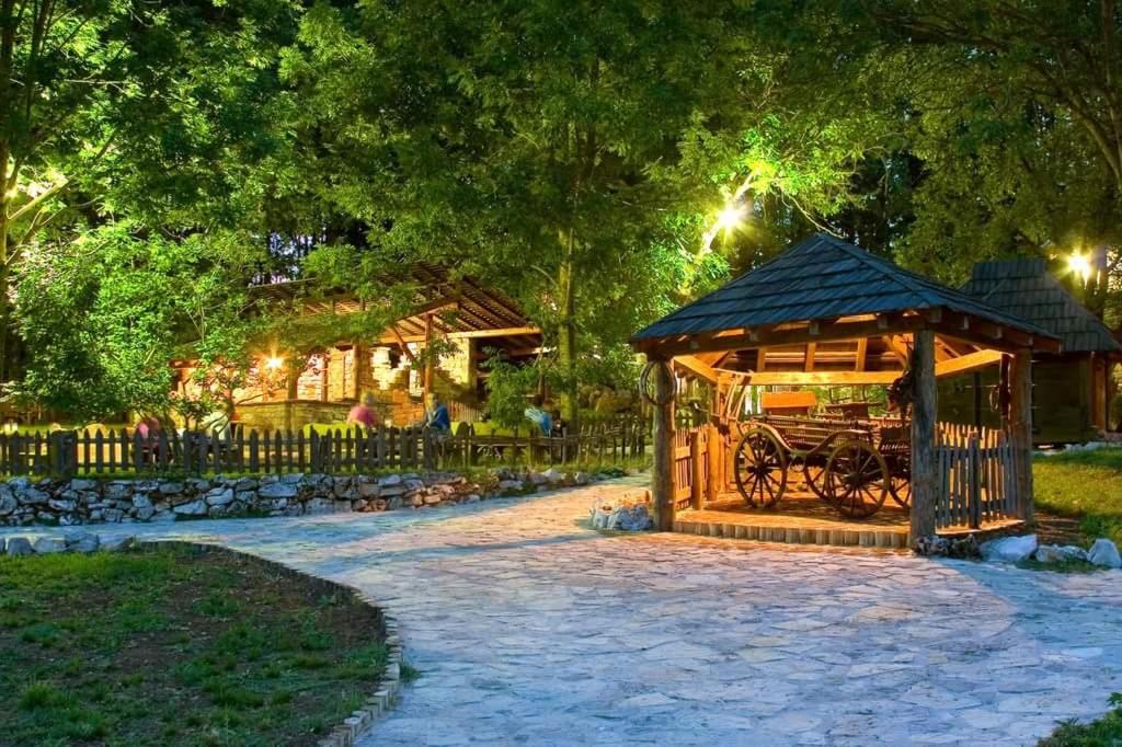 Farm Stay Čardaklije