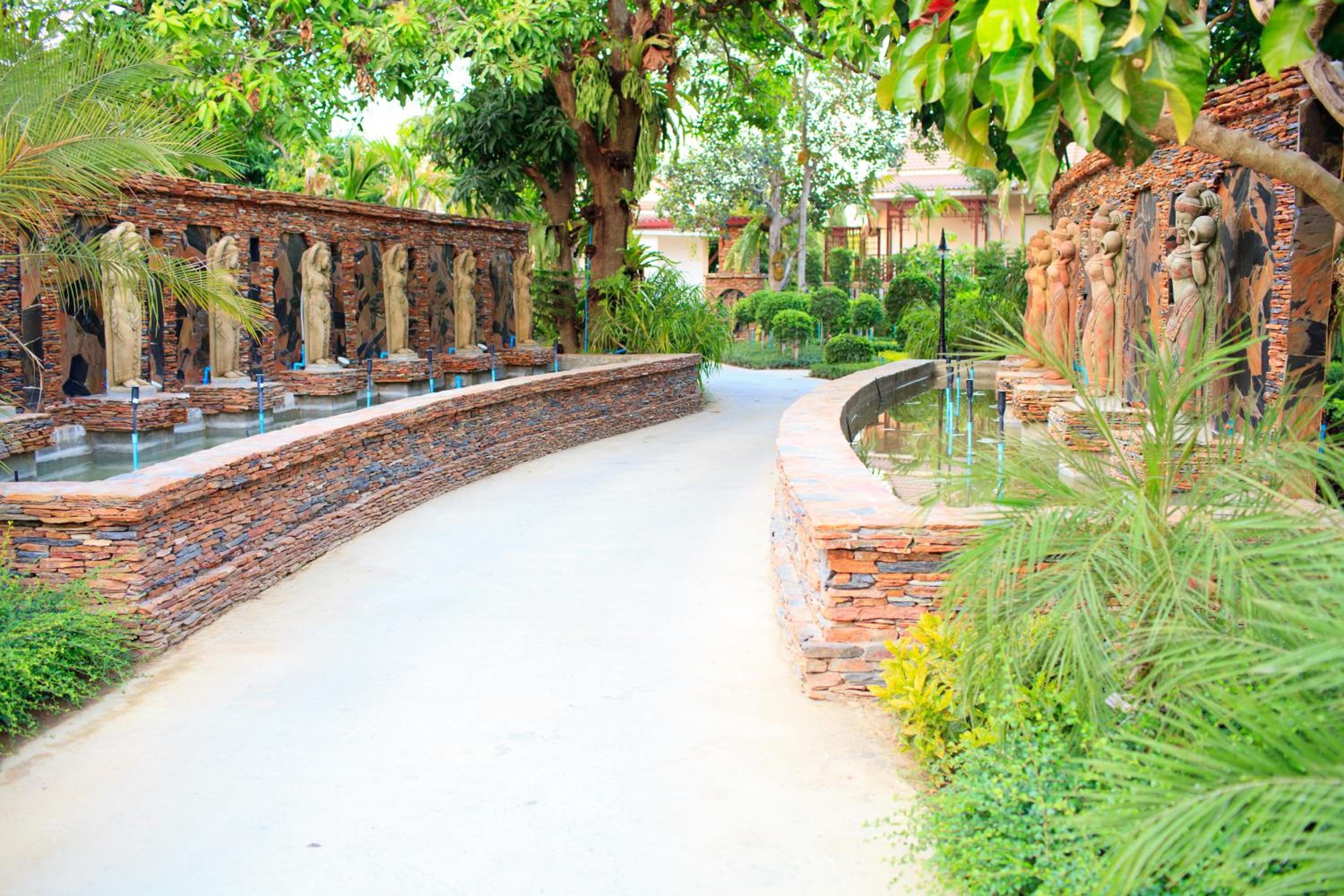 Chawalun Resort