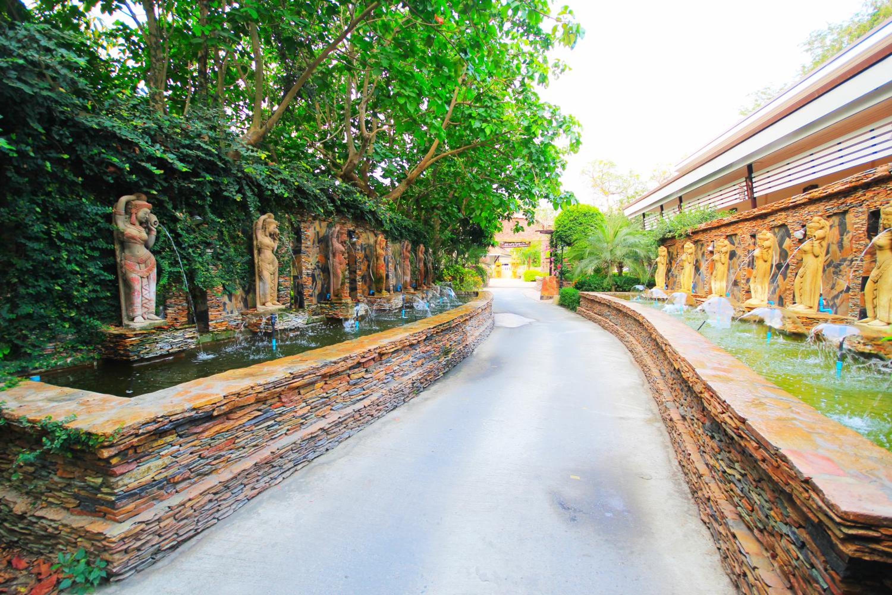 Chawalun Resort