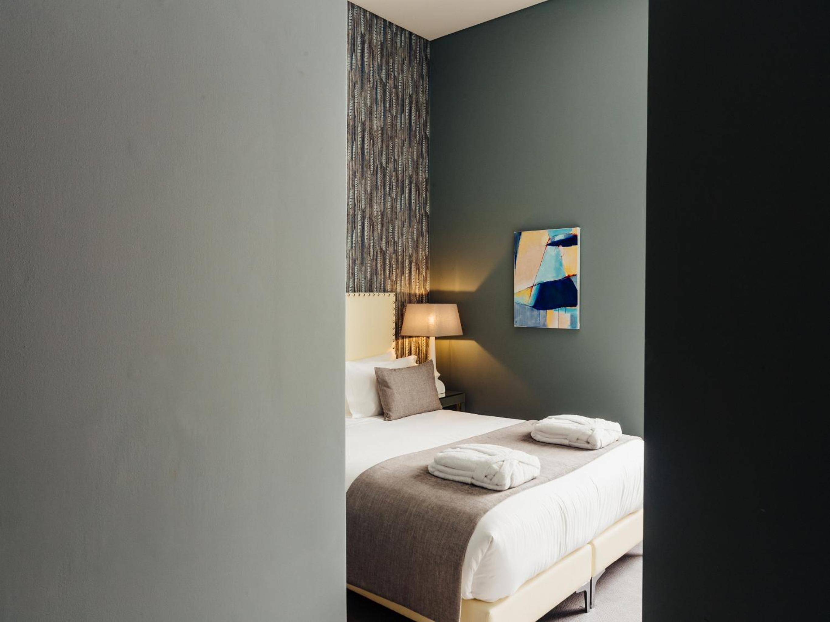 Dear Lisbon - Gallery House