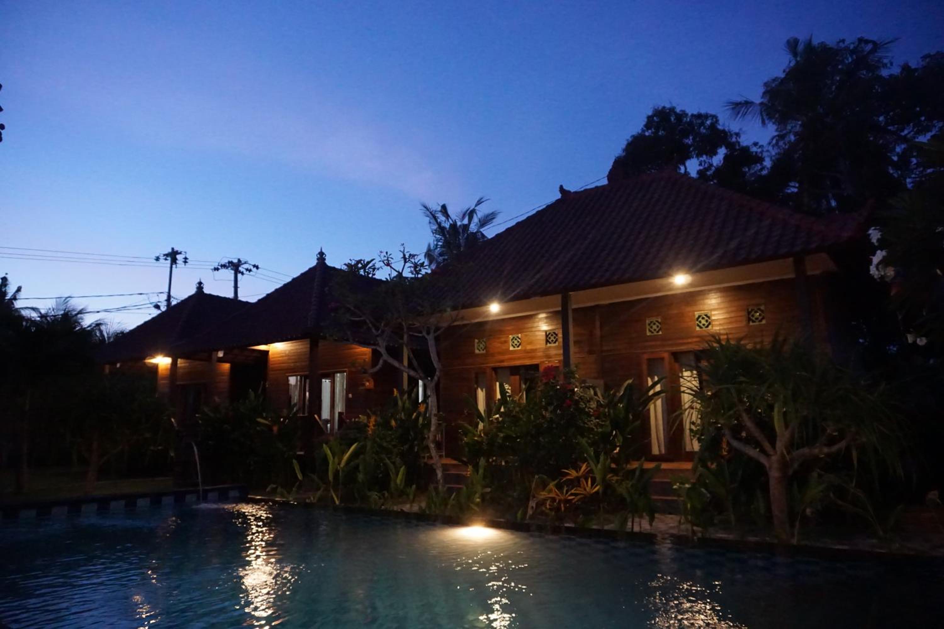 Nyoman Guesthouse and Grill