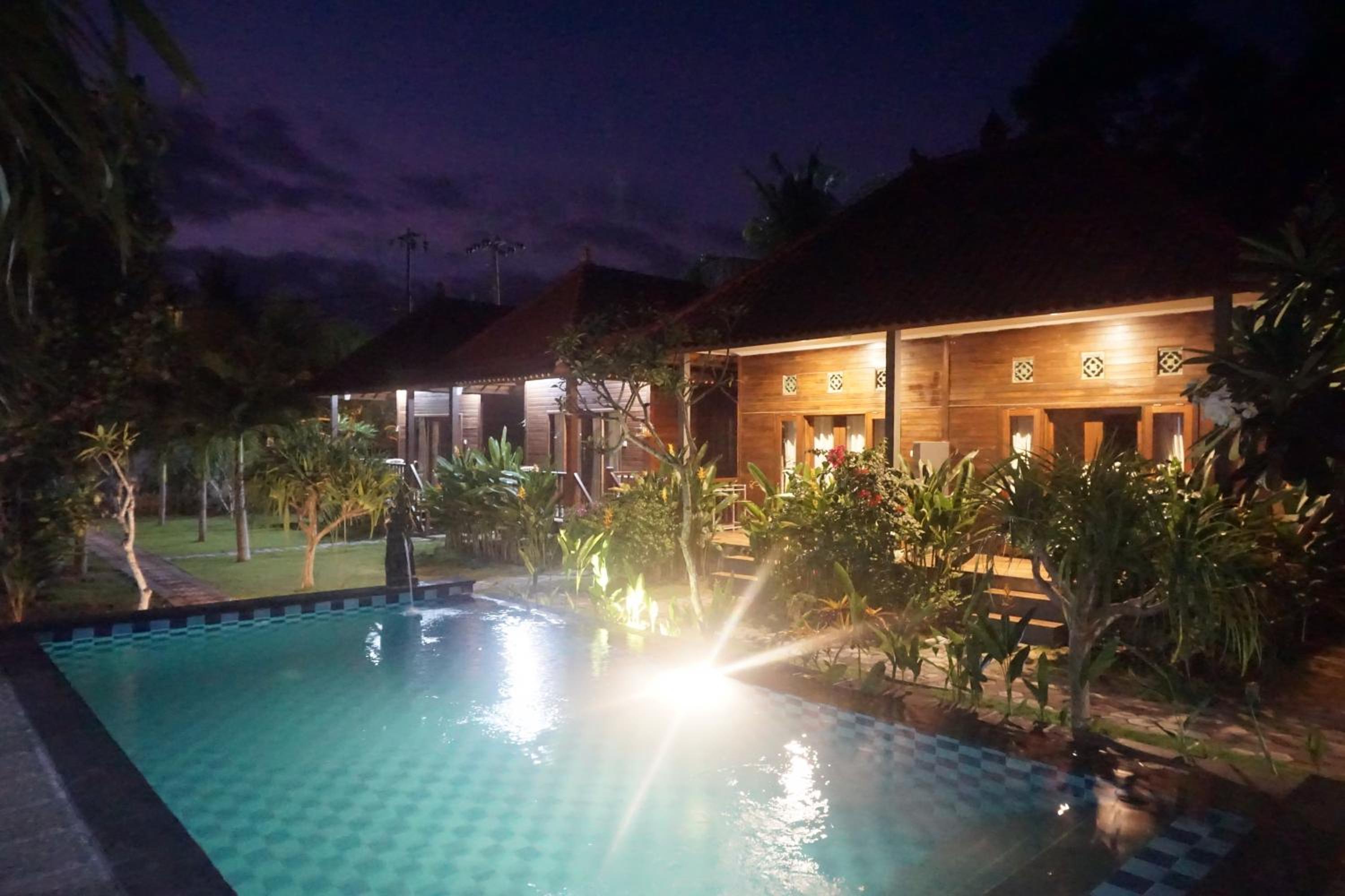 Nyoman Guesthouse and Grill