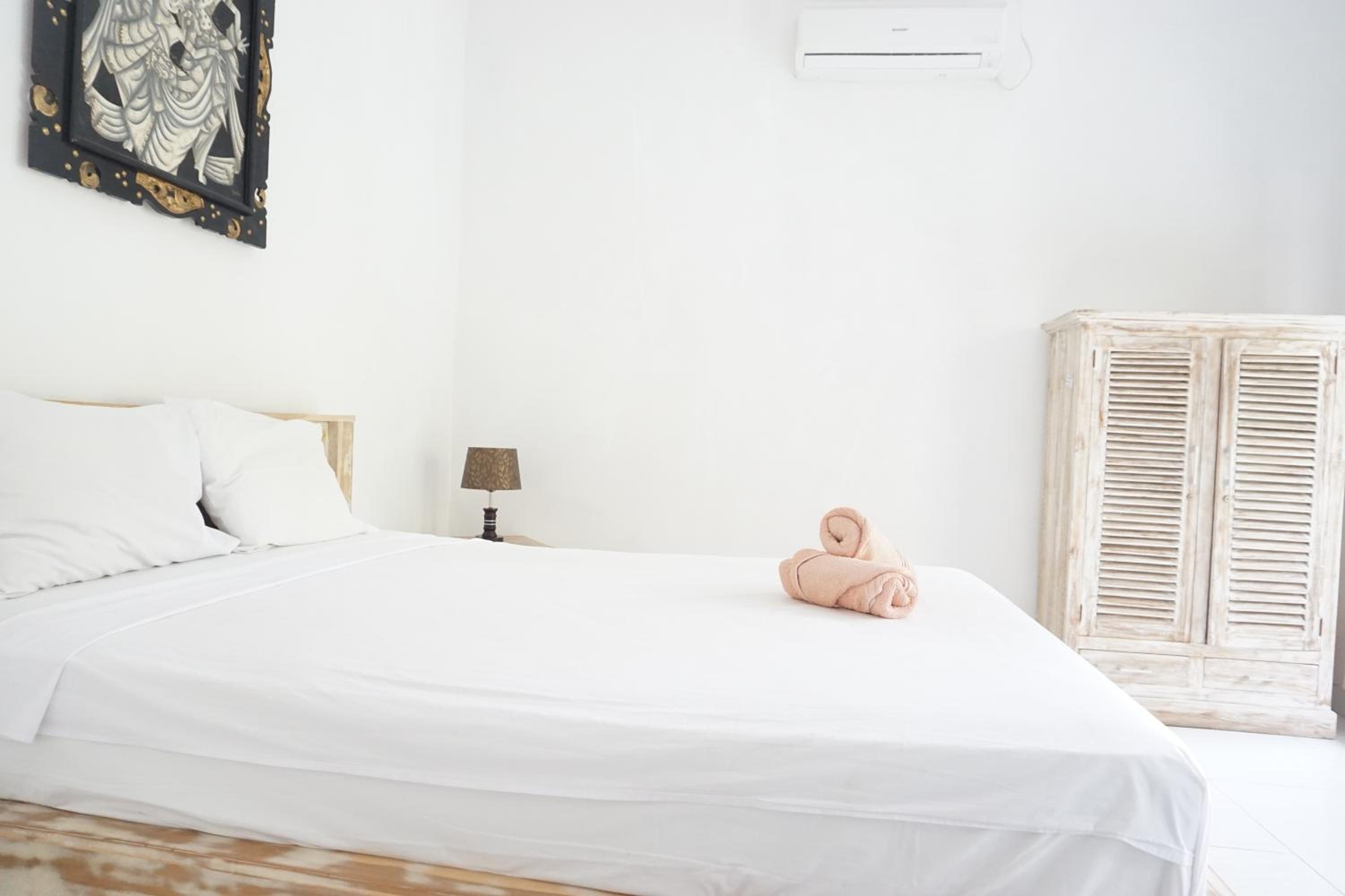 Nyoman Guesthouse and Grill