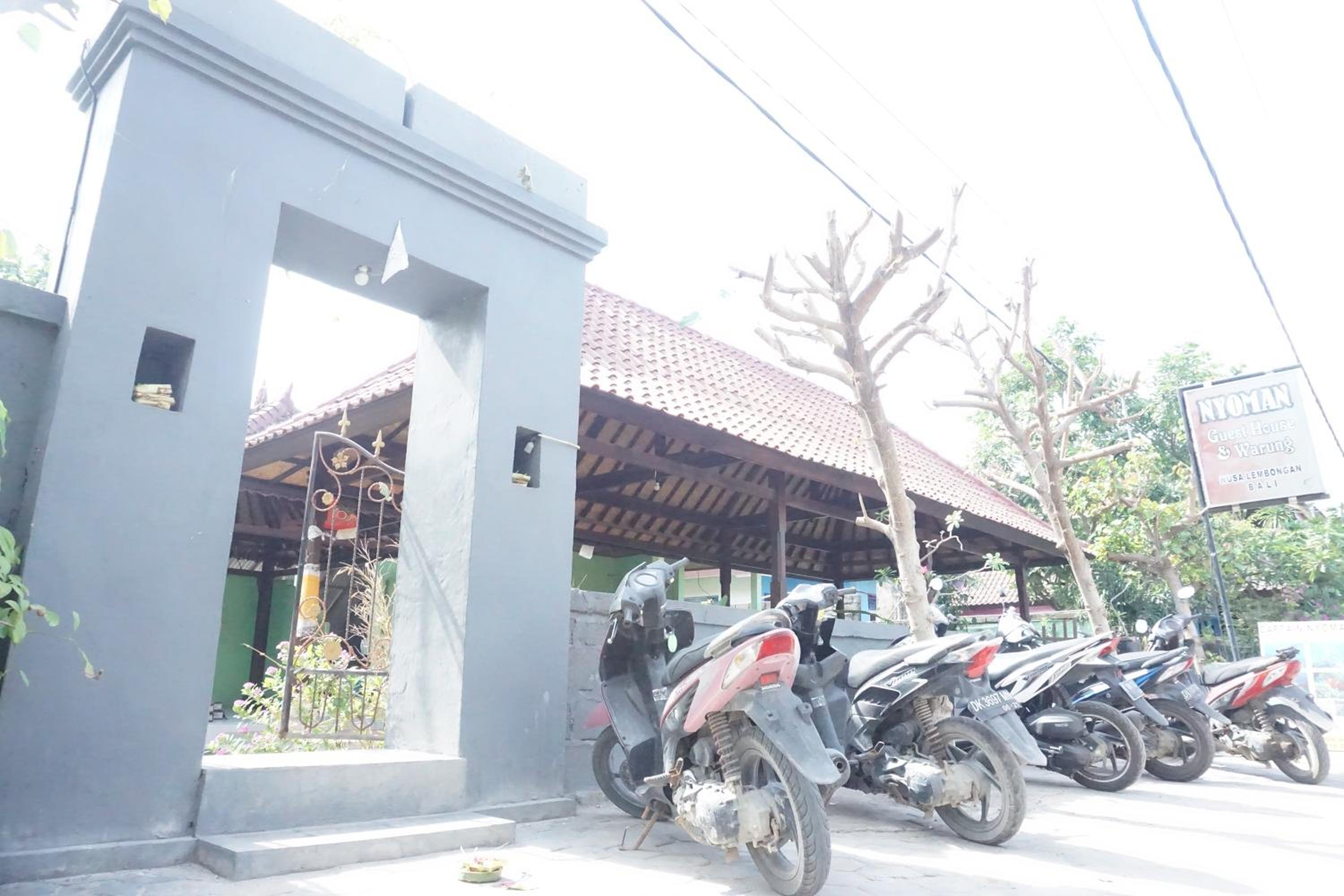 Nyoman Guesthouse and Grill