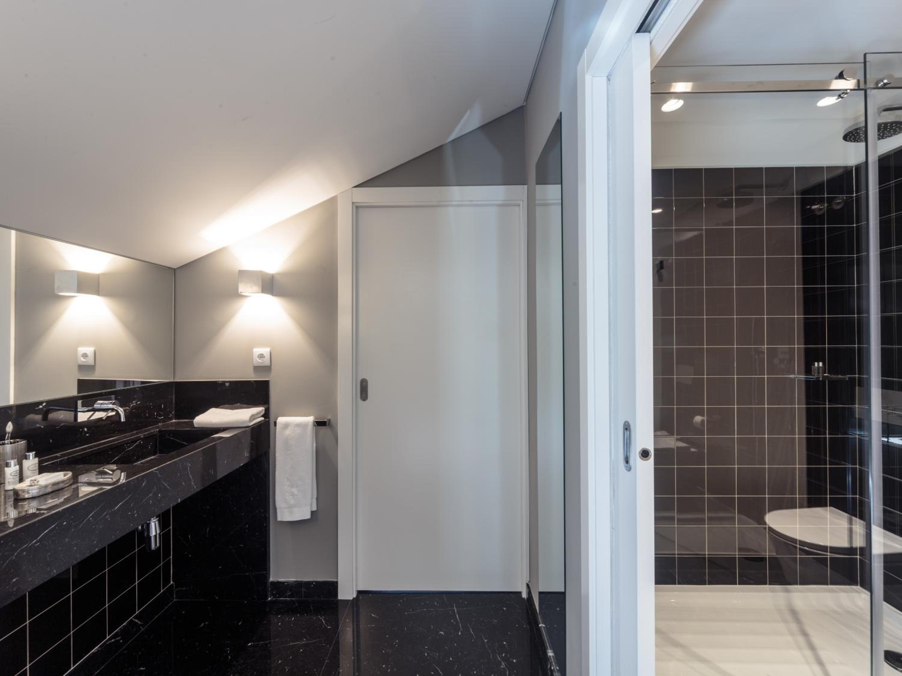 Dear Lisbon - Gallery House