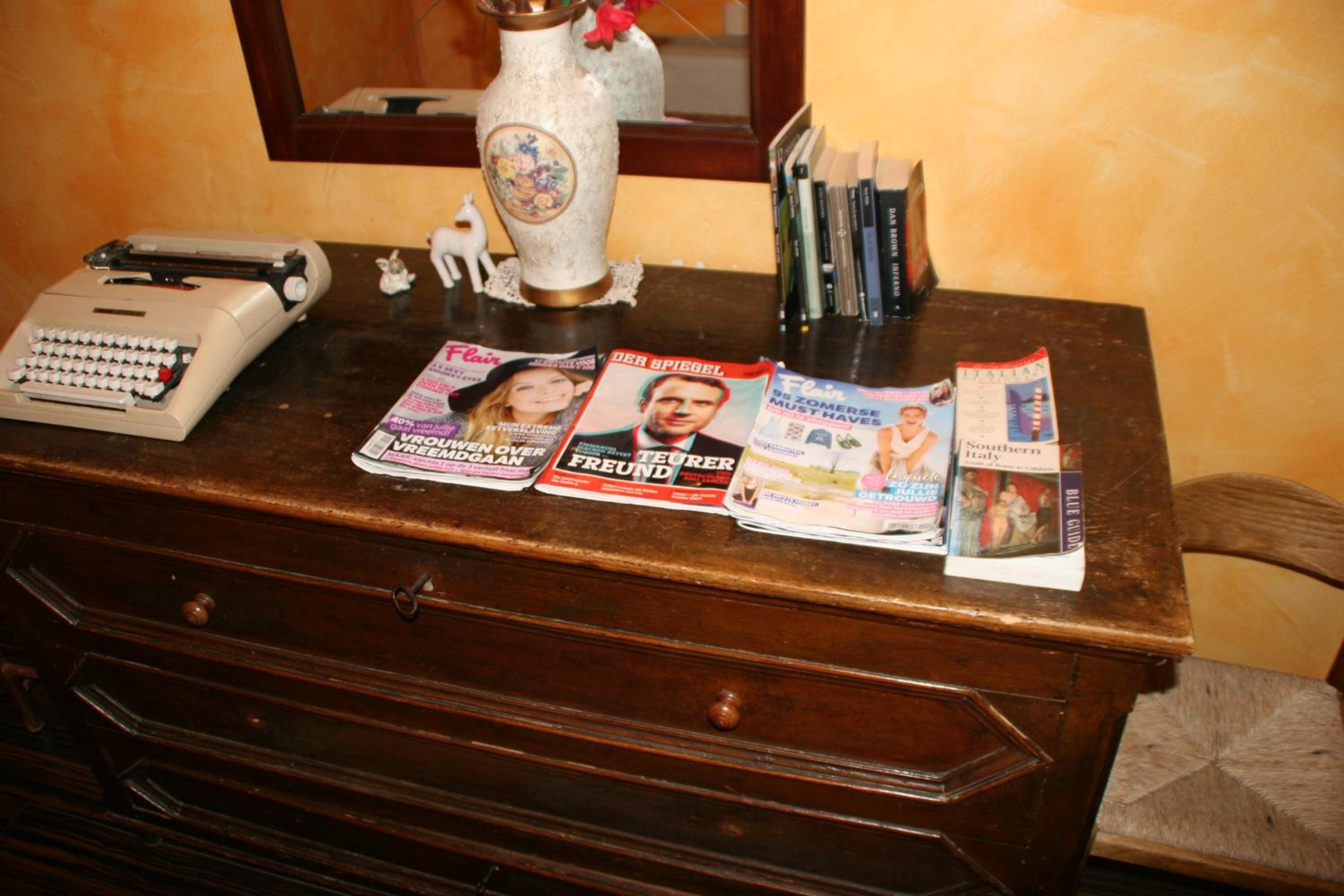 Photo 10
