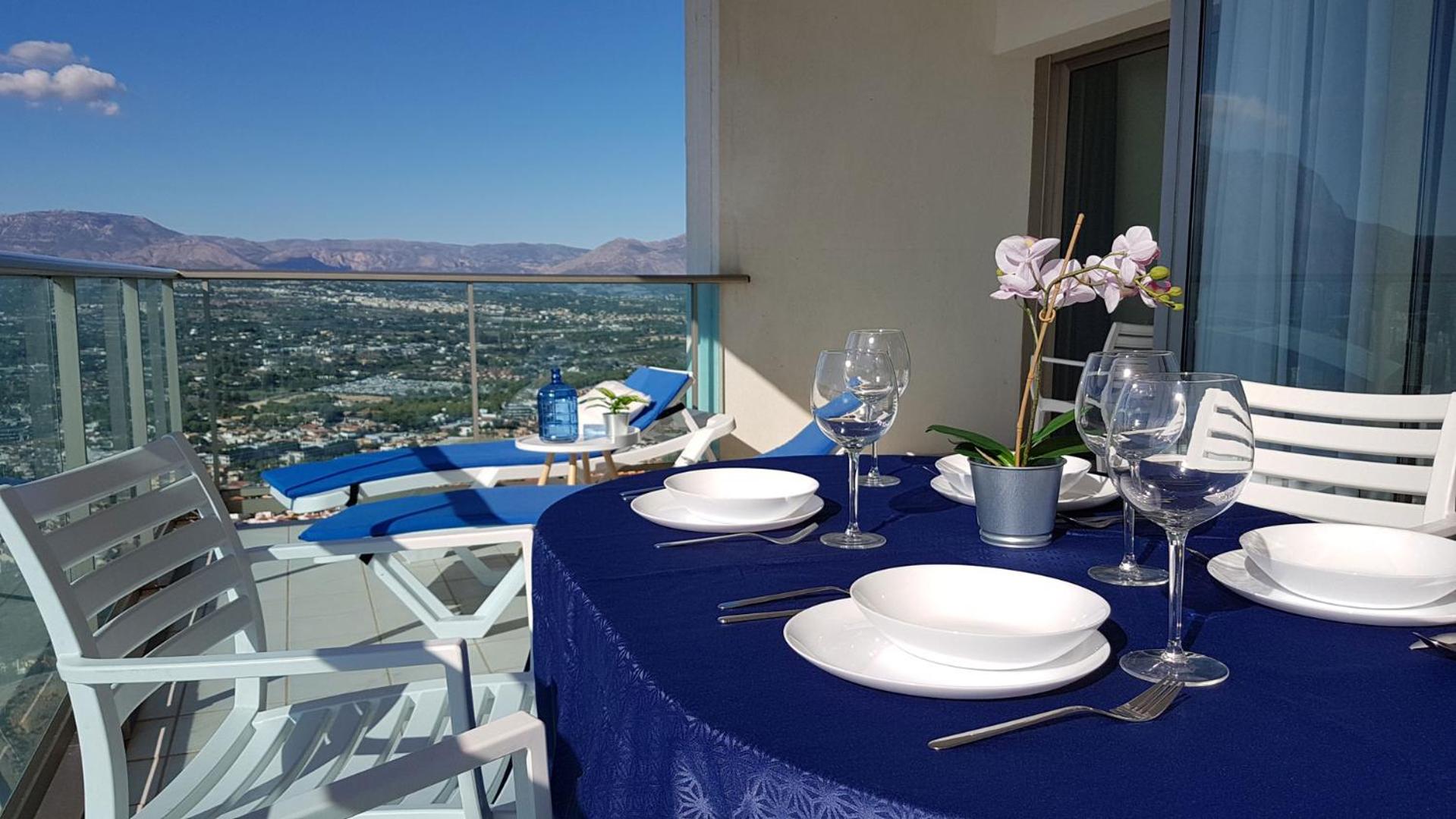 Floor 29 - Two-bedroom apartment with Sea Views