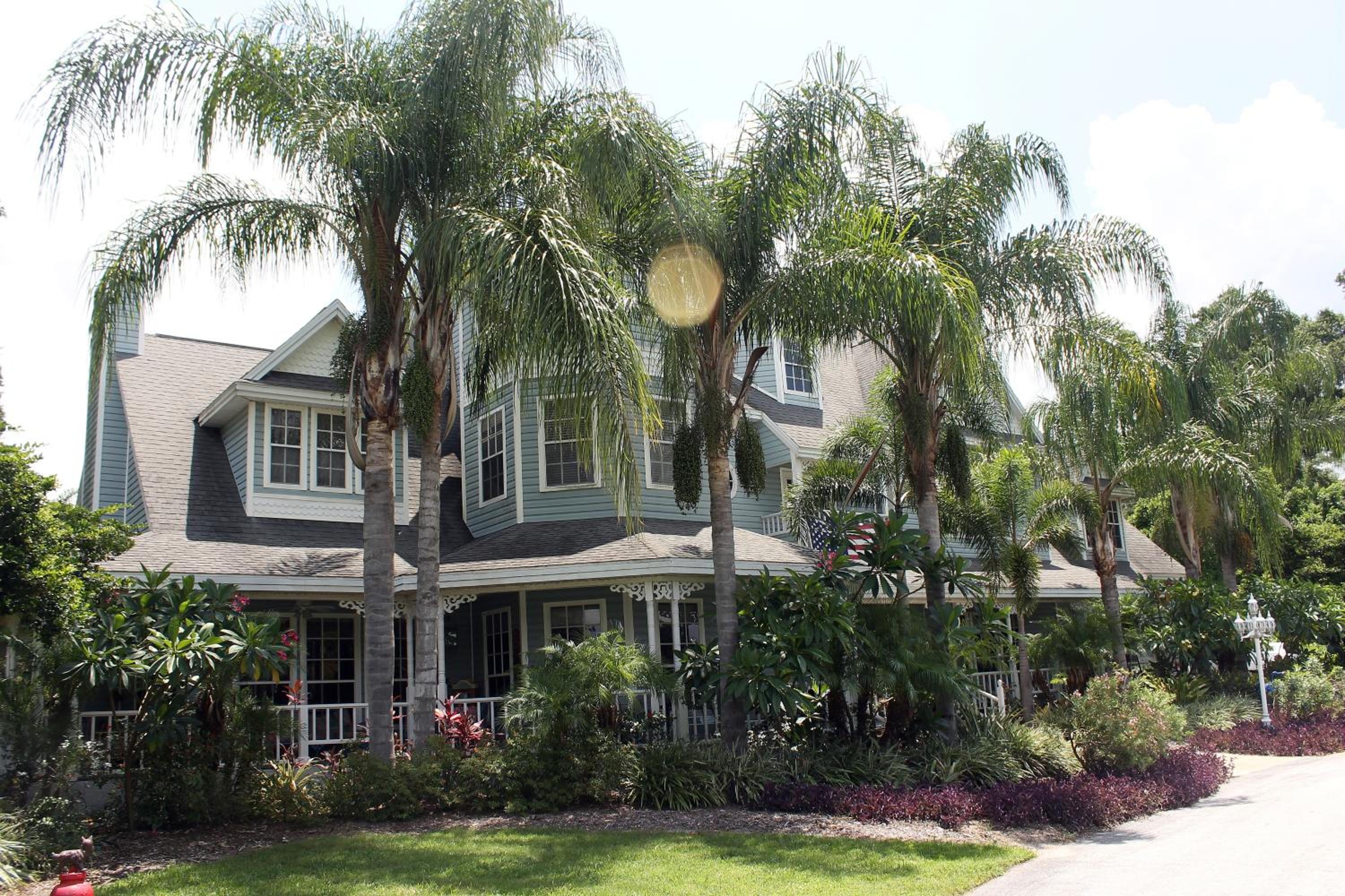 Heron Cay Lakeview Bed & Breakfast view 2