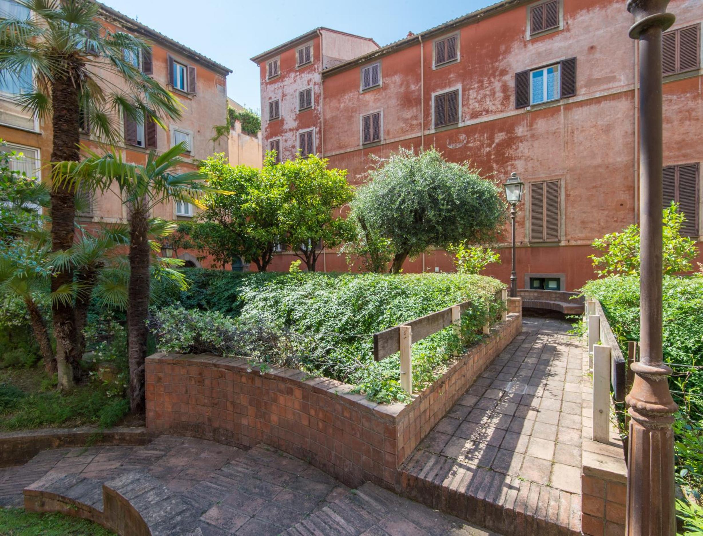 TREVI luxury with terrace