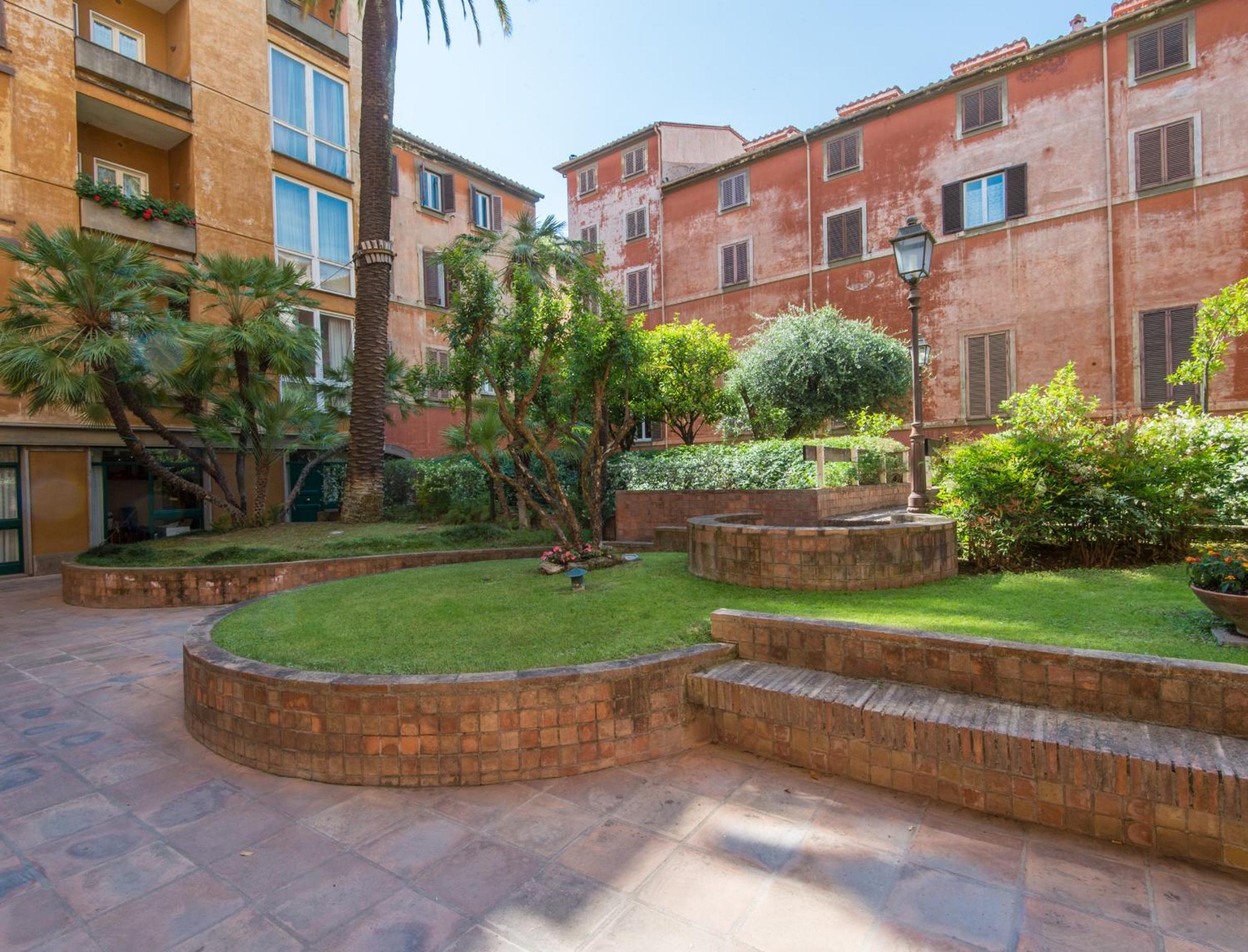 TREVI luxury with terrace