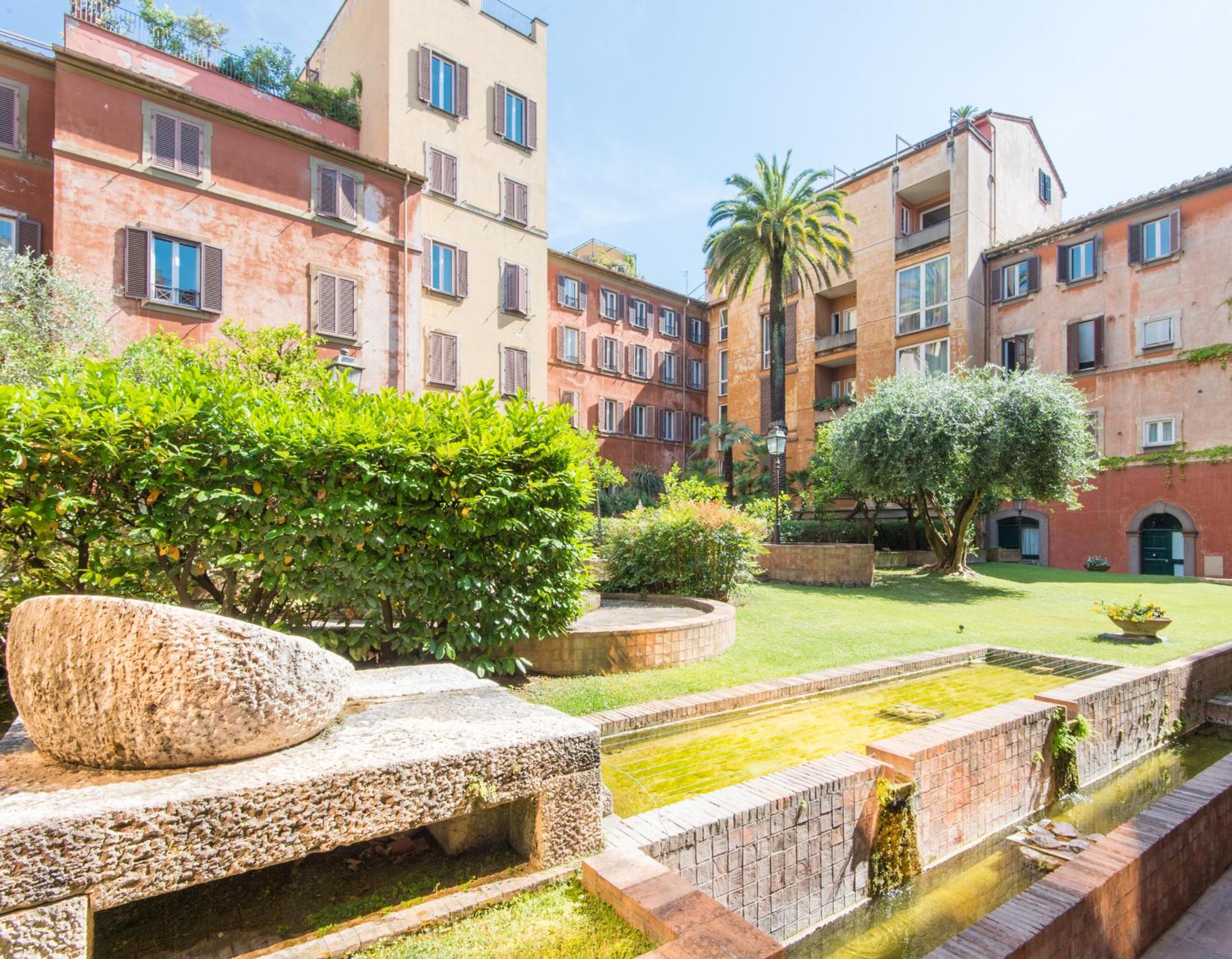 TREVI luxury with terrace