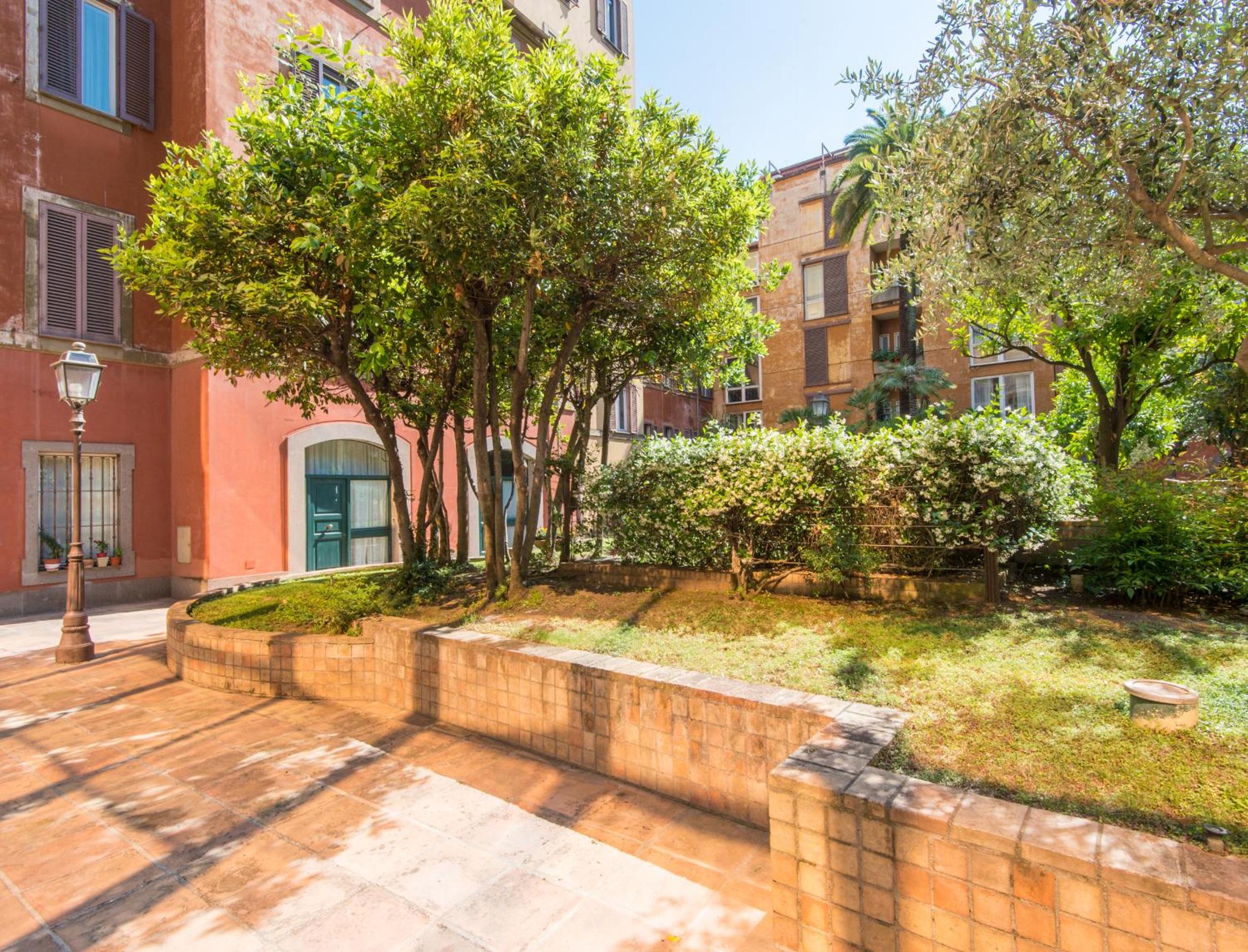 TREVI luxury with terrace