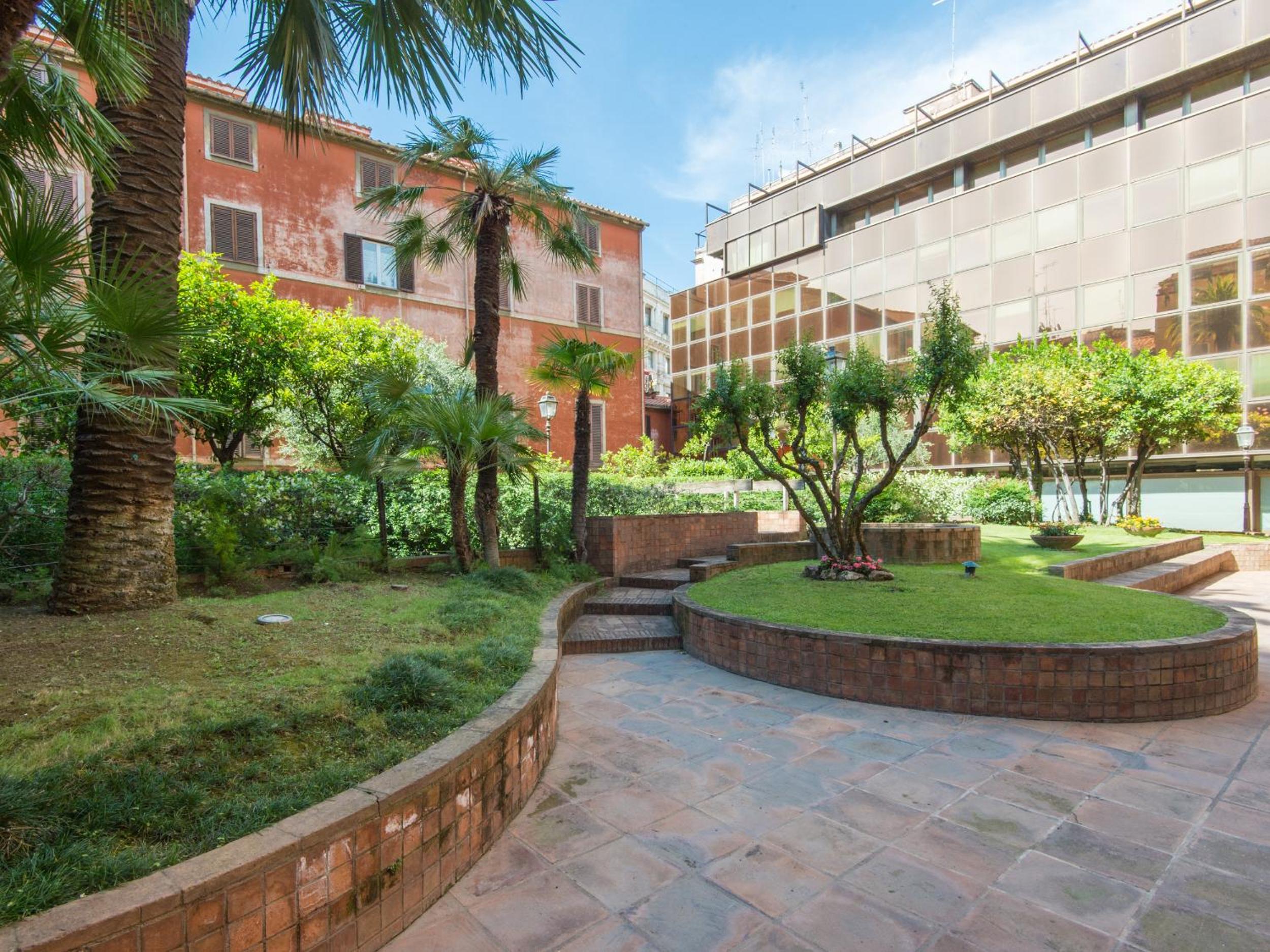 TREVI luxury with terrace