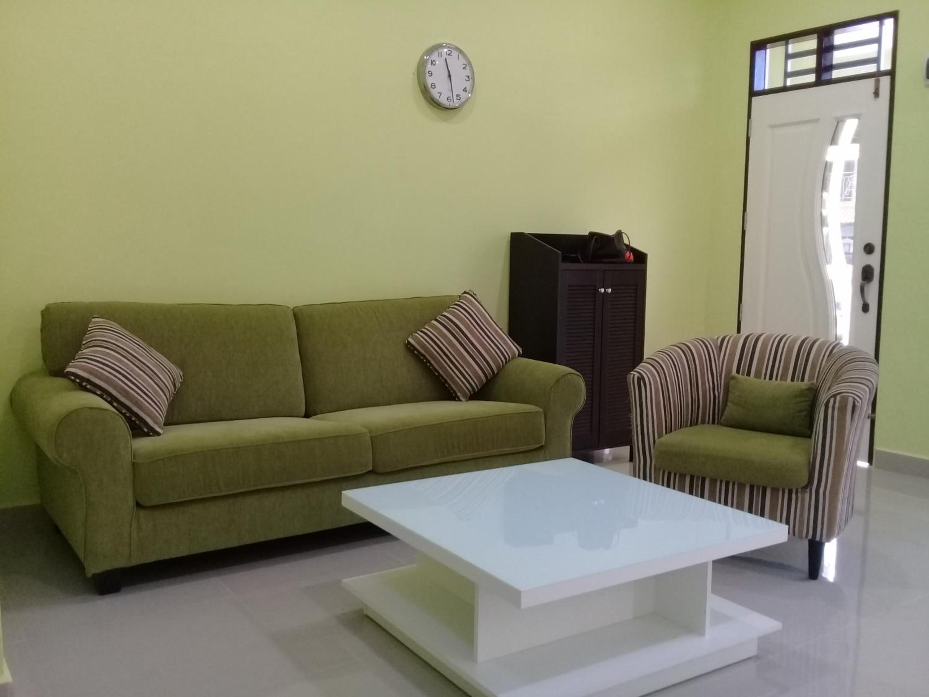 Mirza Homestay Marang photo 1