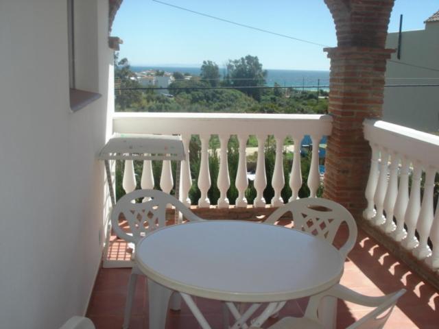 Apartamentos Bolonia Paraiso view 3