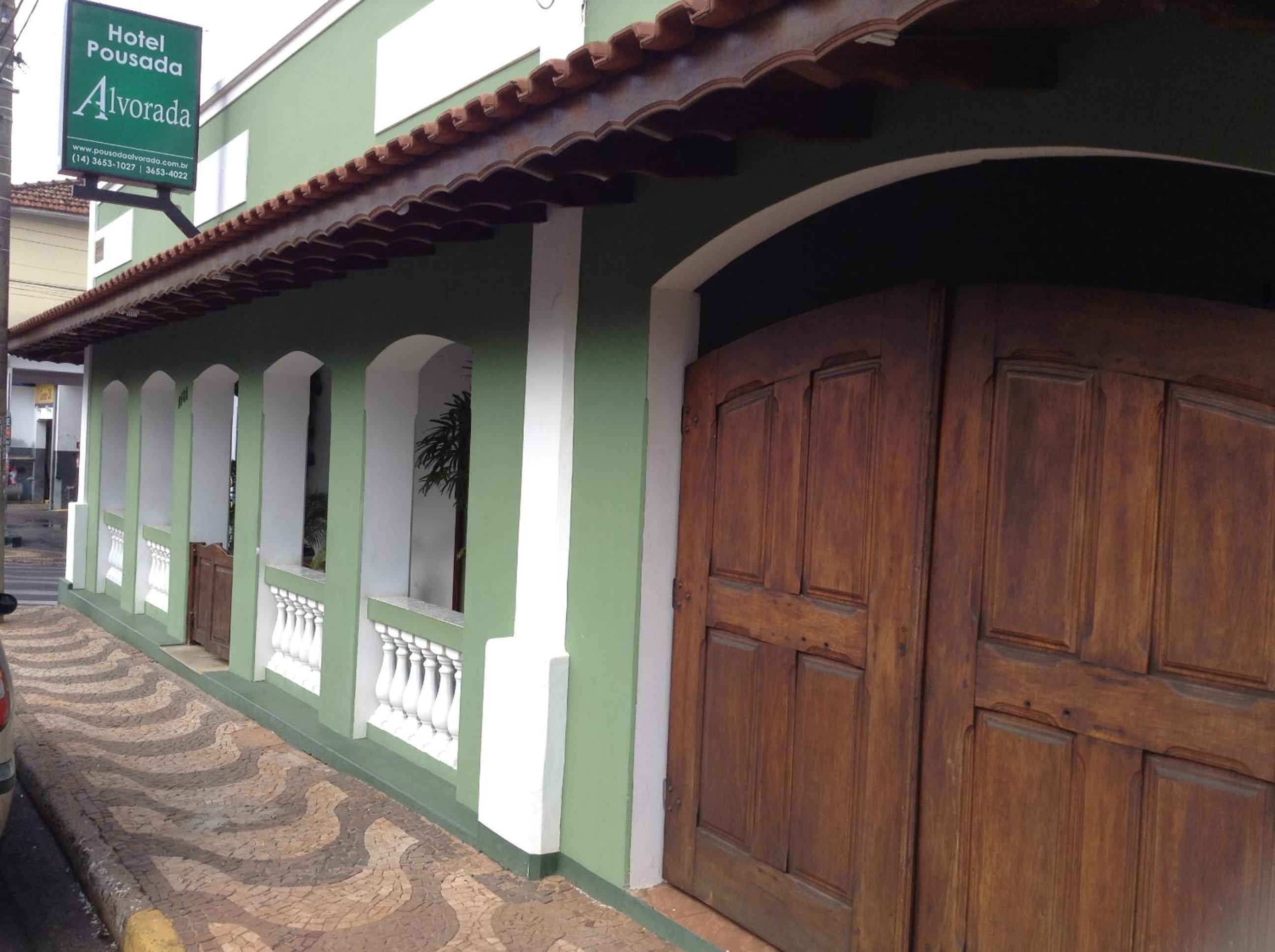 Hotel Pousada Alvorada Brotas - e agendamento das atividades turísticas - Image 1