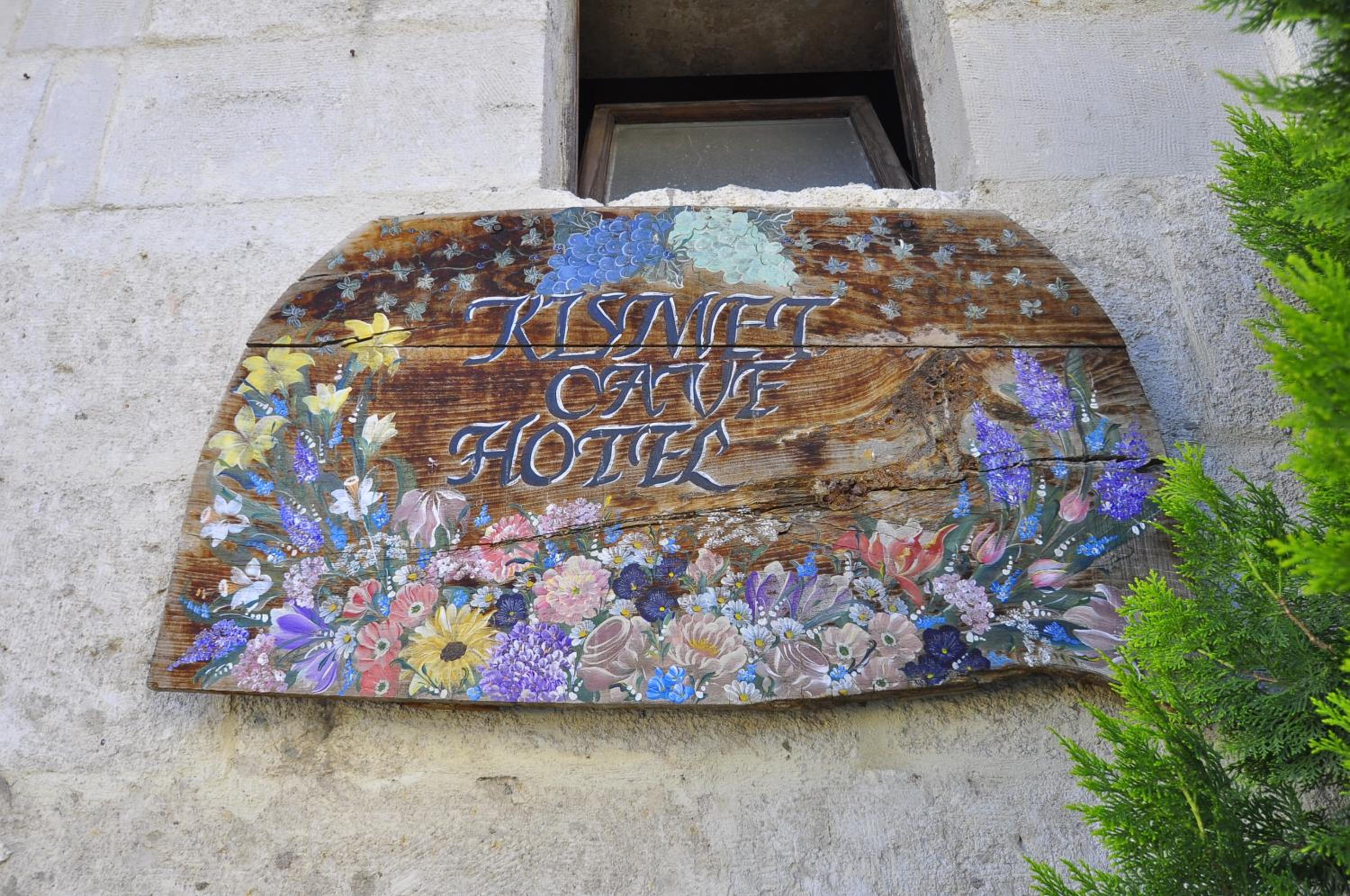 Kismet Cave House - Image 34