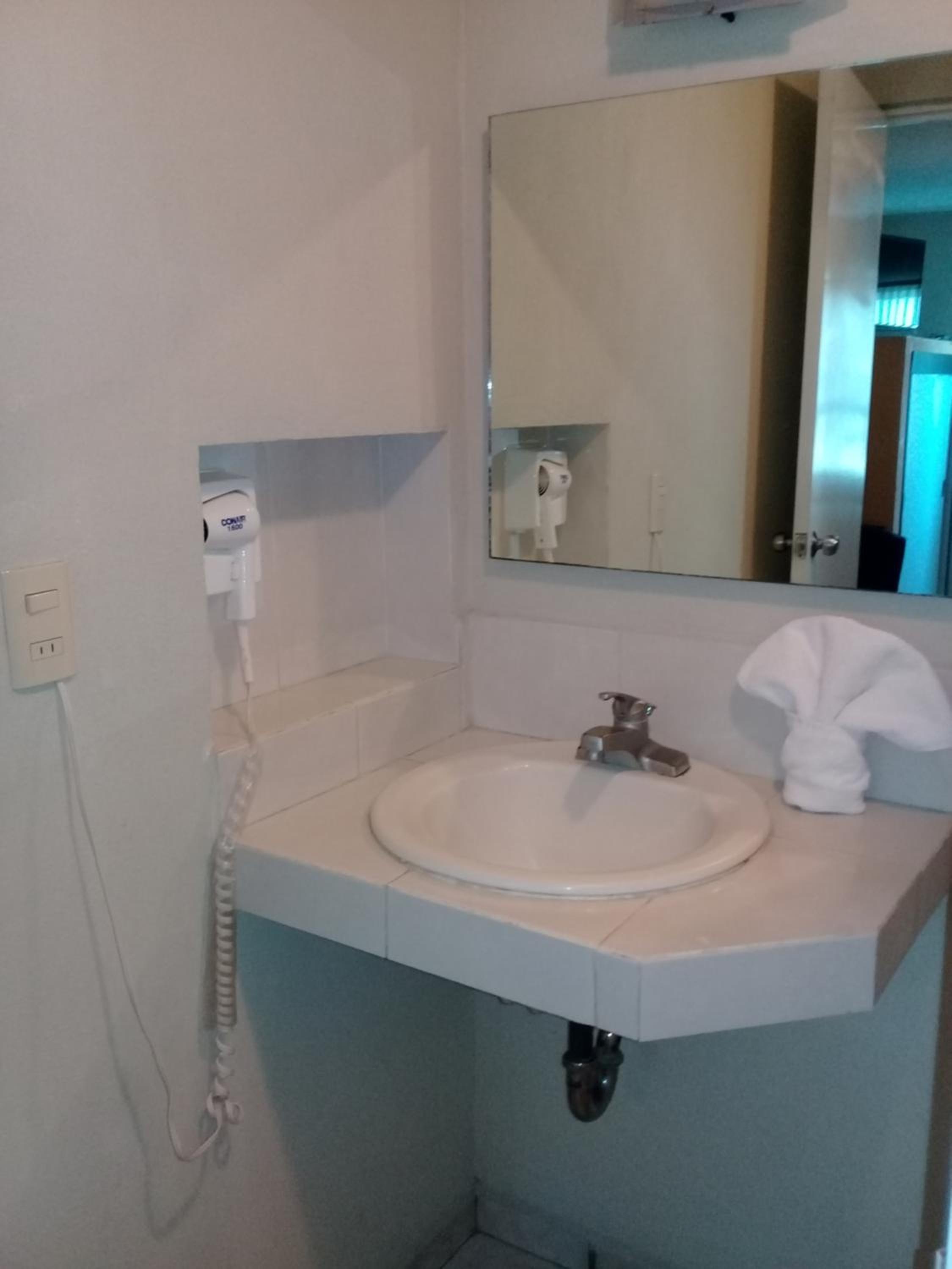 Howard Johnson by Wyndham Guanajuato Leon Avenida - Property Image 10