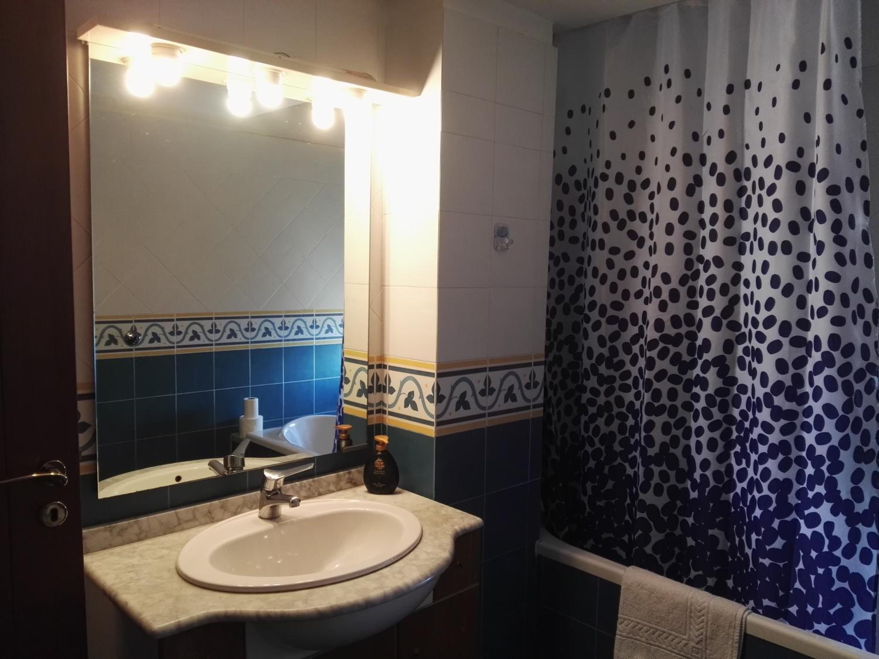 Casa Vista Mare en Salerno — bathroom