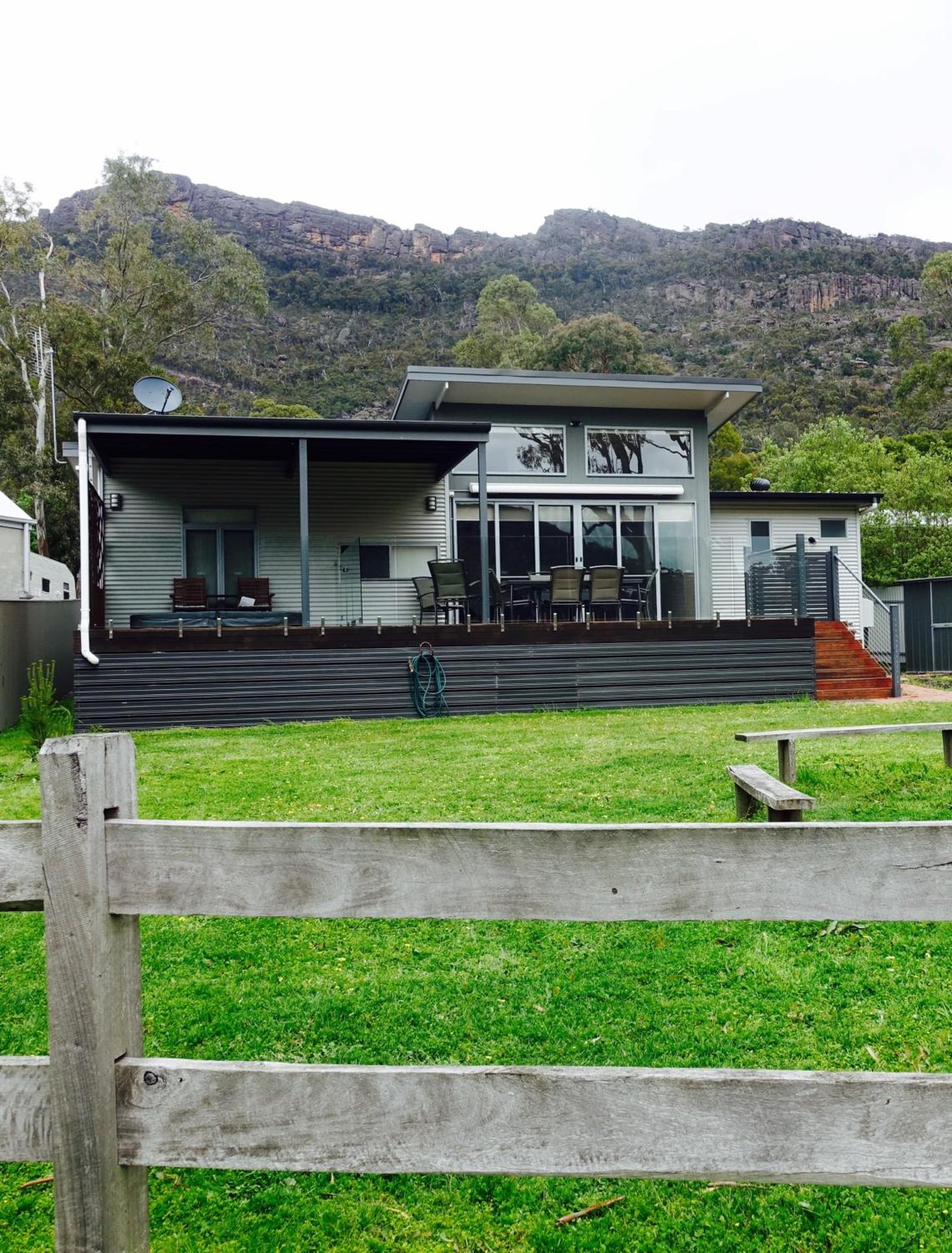 Hemley House Luxury in Halls Gap