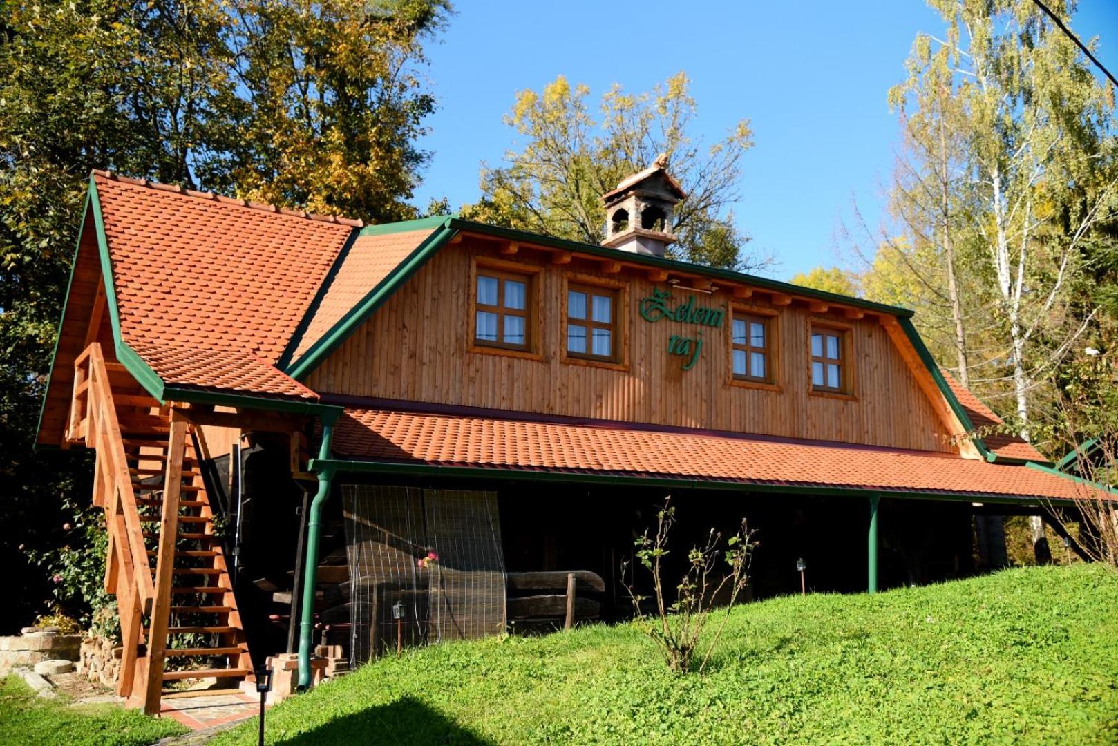 Lodge Green paradise