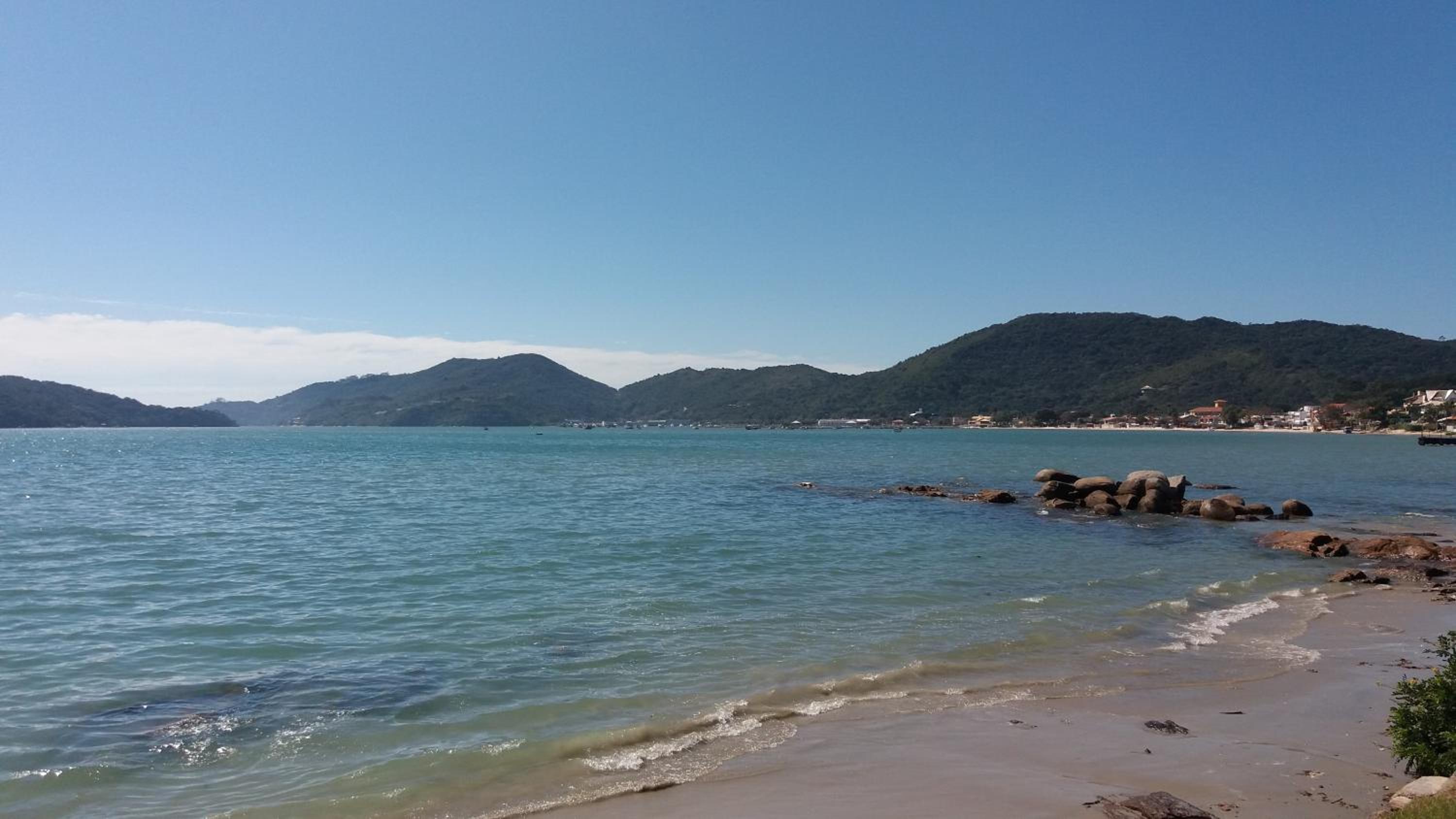 CASA COM PISCINA e VISTA PARA O MAR - Porto Belo-SC Bombinhas-SC
