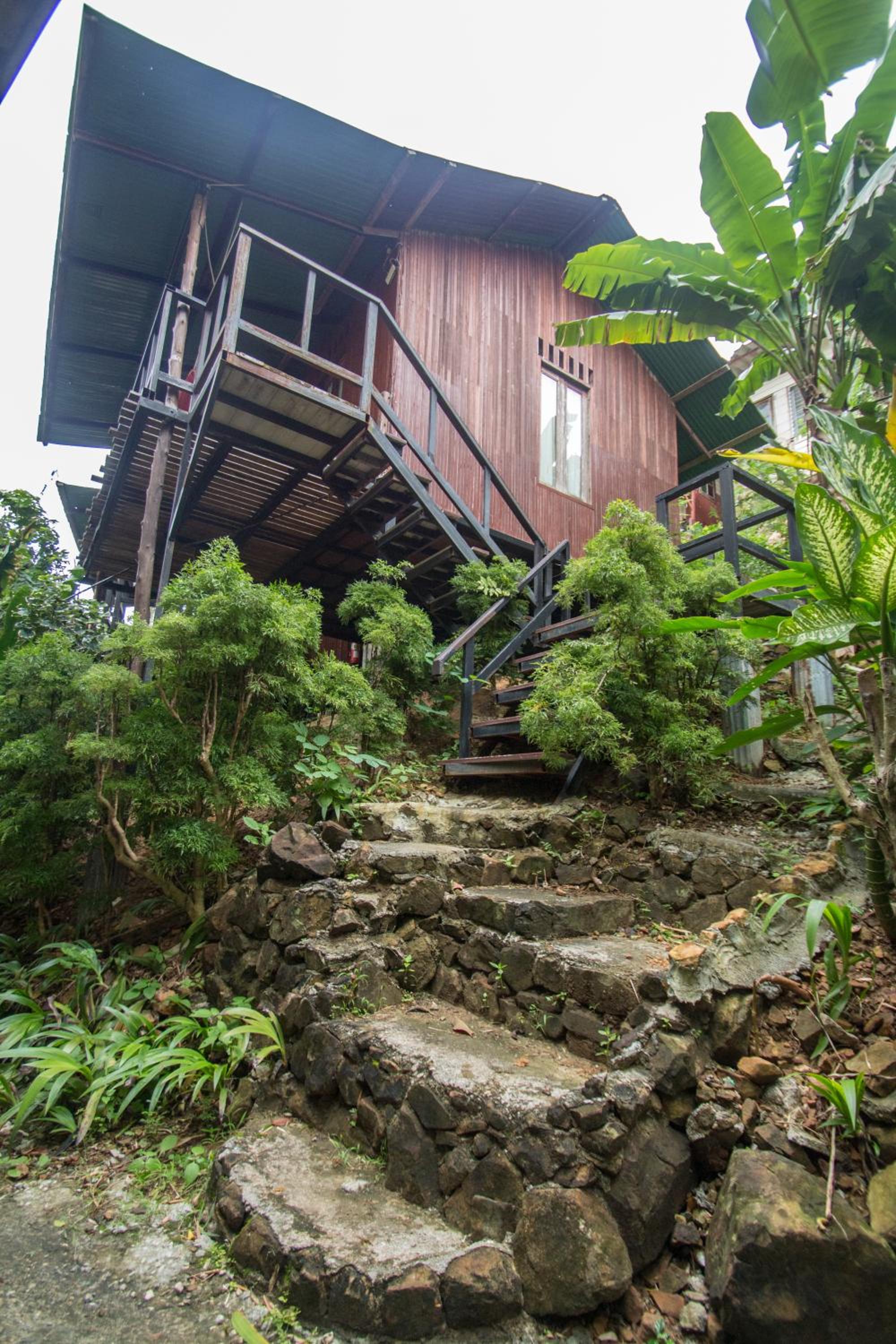 Tropical Garden Bungalow