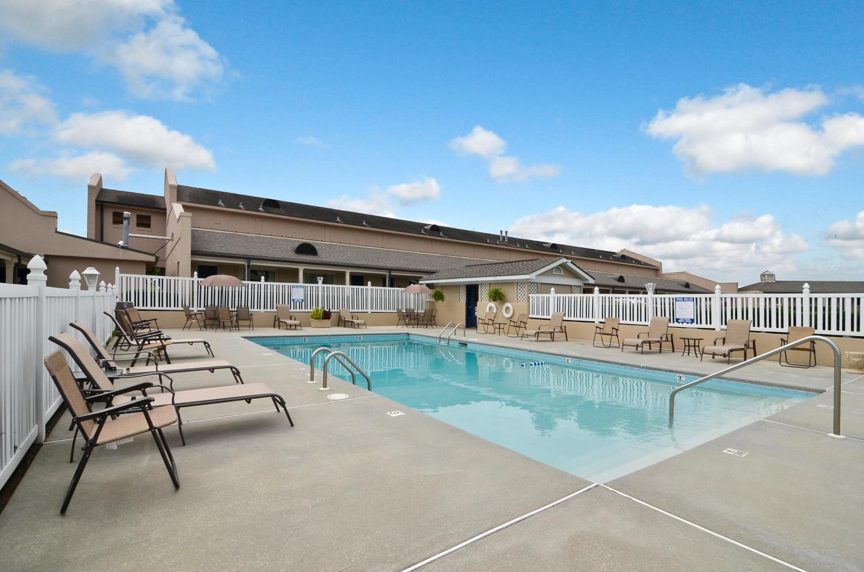 Days Inn by Wyndham Alexander City - Property Image 10