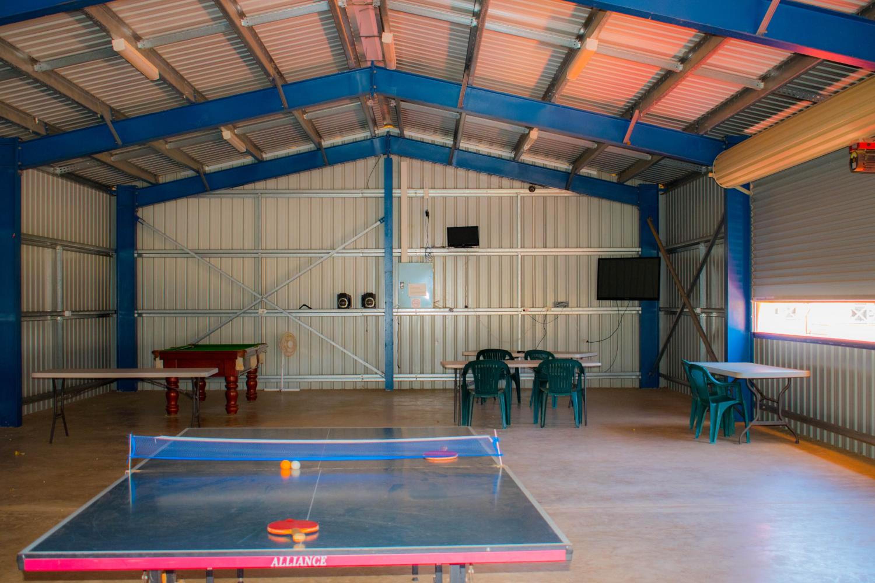 Outback Oasis Caravan Park