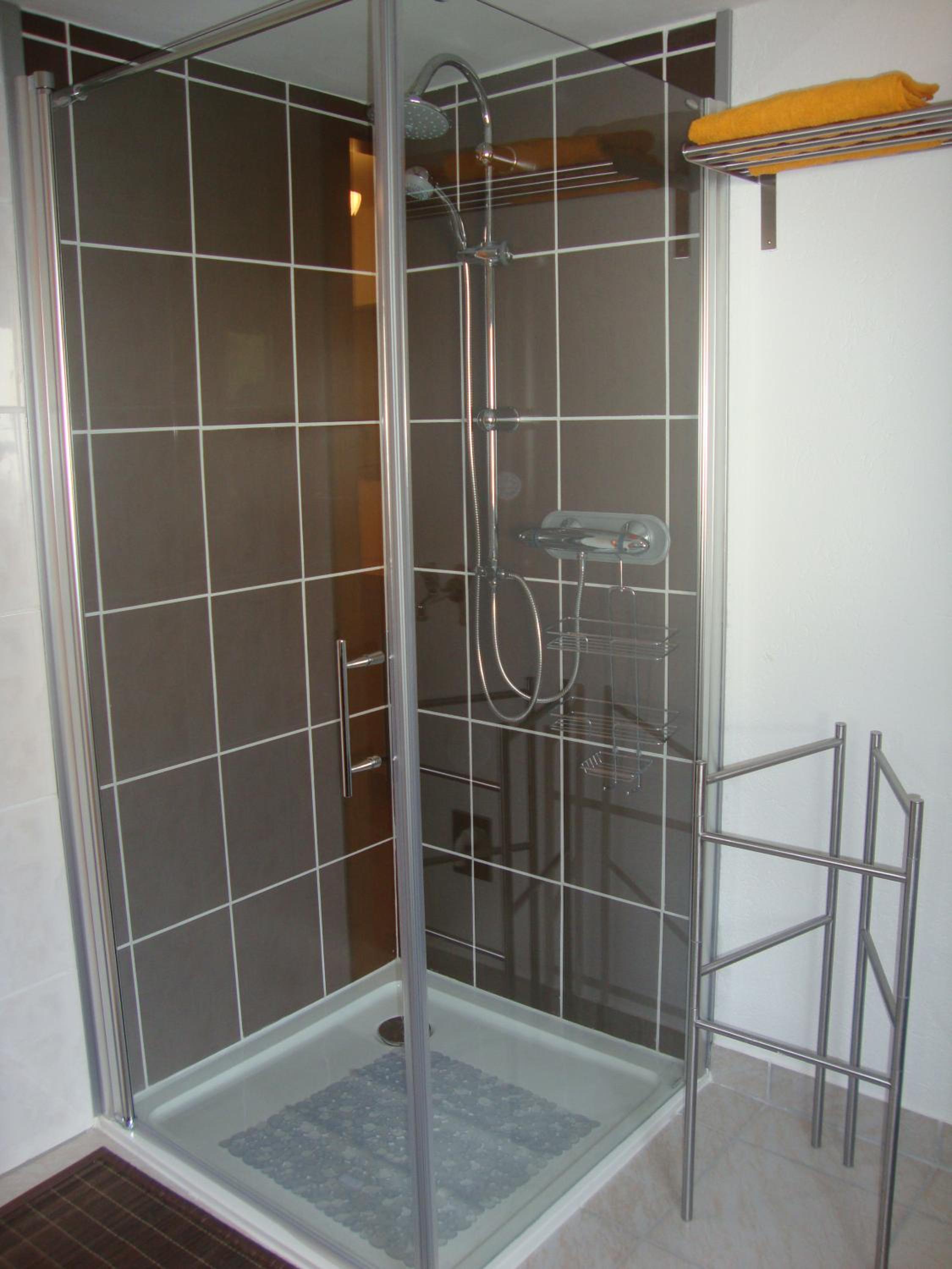 Ferienwohnung Viola en Sellrain — bathroom